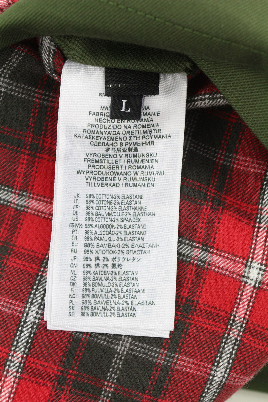 DIESEL J-Harry vyriška striukė, L dydžio, žalia, su juostele, kaklo srityje, kišenėmis, languotu pamušalu. RMK 350 €.