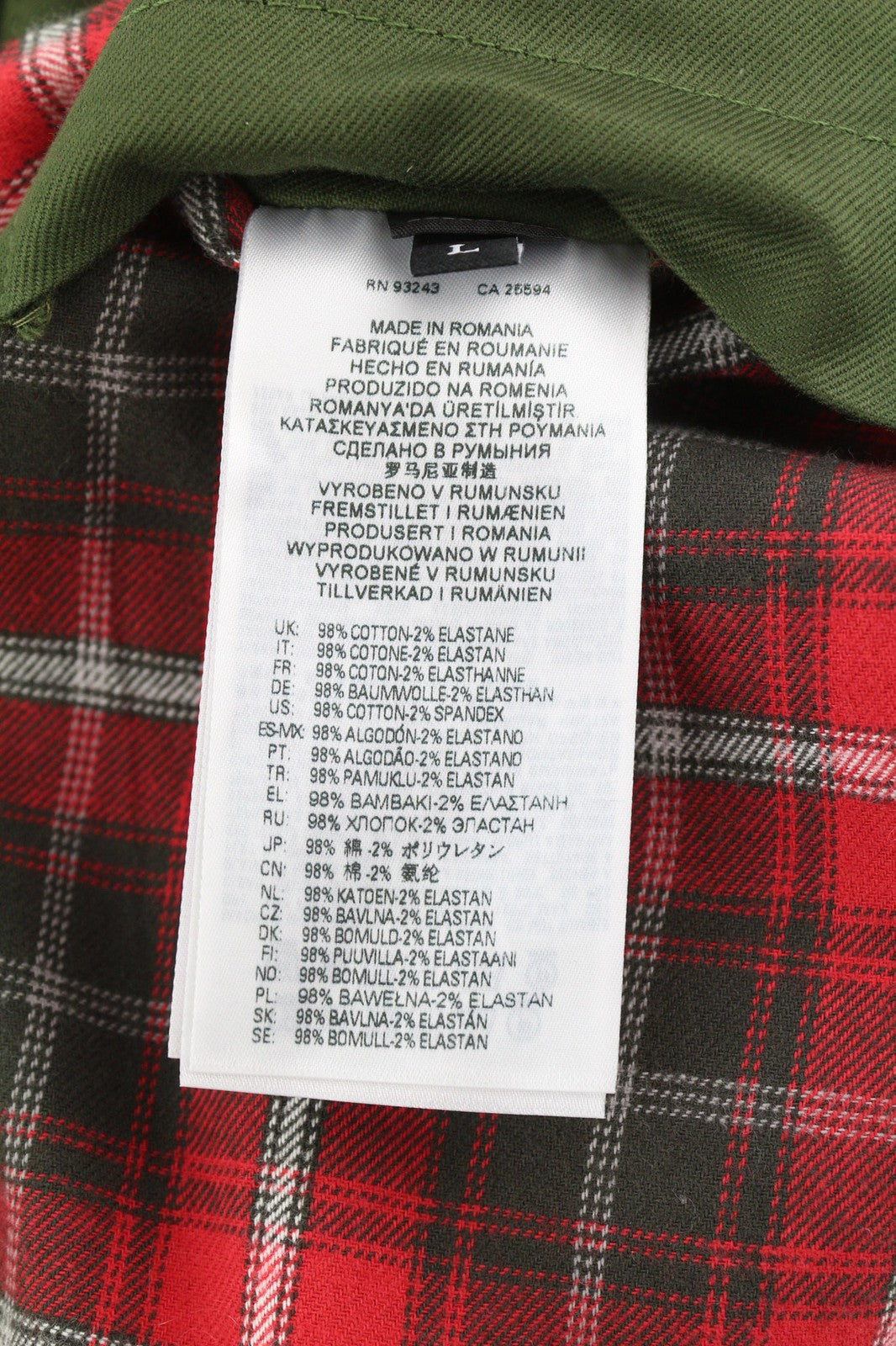 DIESEL J-Harry vyriška striukė, L dydžio, žalia, su juostele, kaklo srityje, kišenėmis, languotu pamušalu. RMK 350 €.