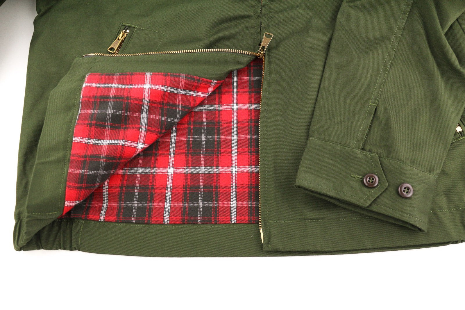 DIESEL J-Harry vyriška striukė, L dydžio, žalia, su juostele, kaklo srityje, kišenėmis, languotu pamušalu. RMK 350 €.