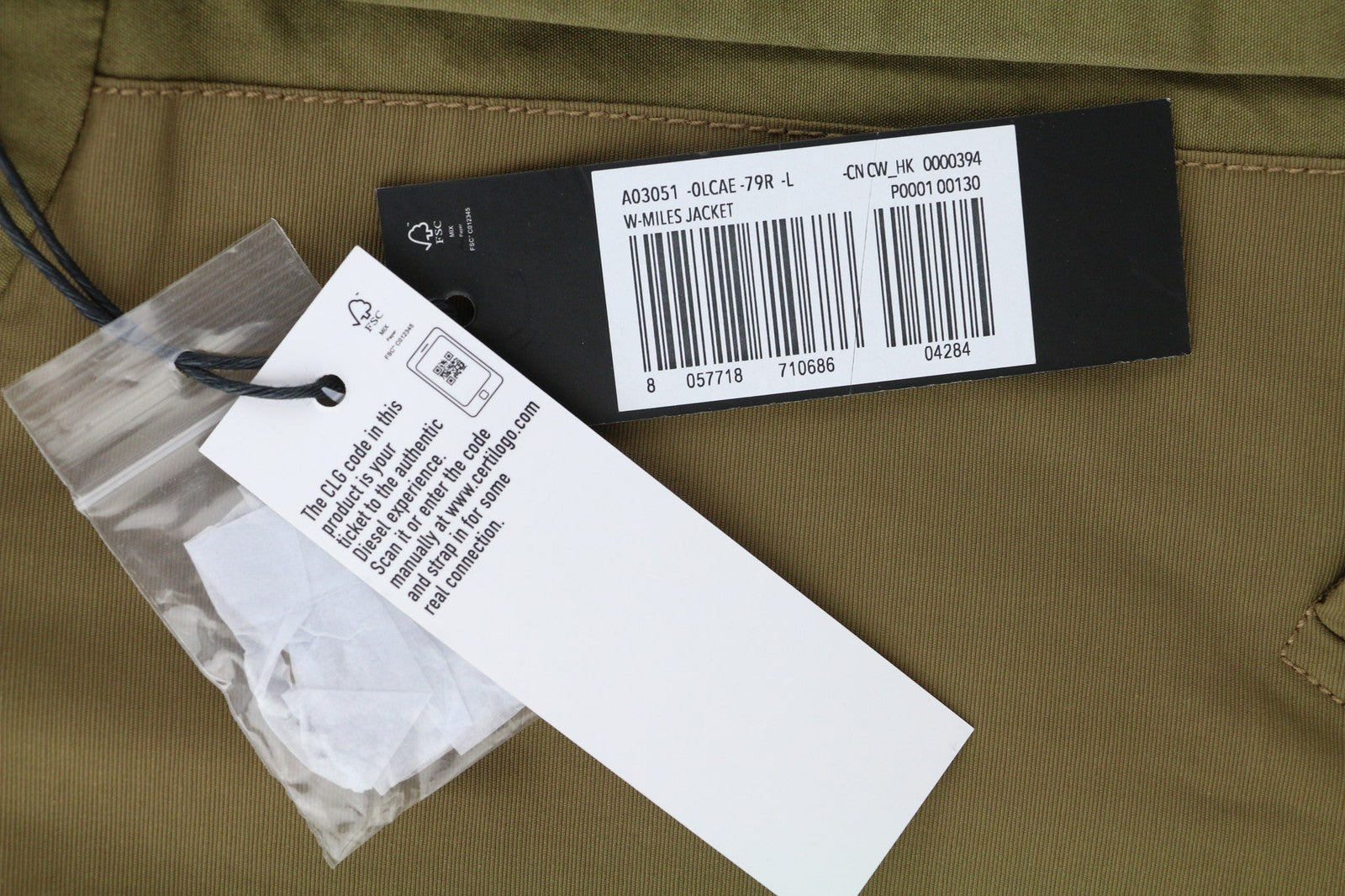 DIESEL W-Miles vyriška striukė, L dydžio, ruda, su nuimamu pamušalu ir gobtuvu, rekomenduojama kaina – 475 € 