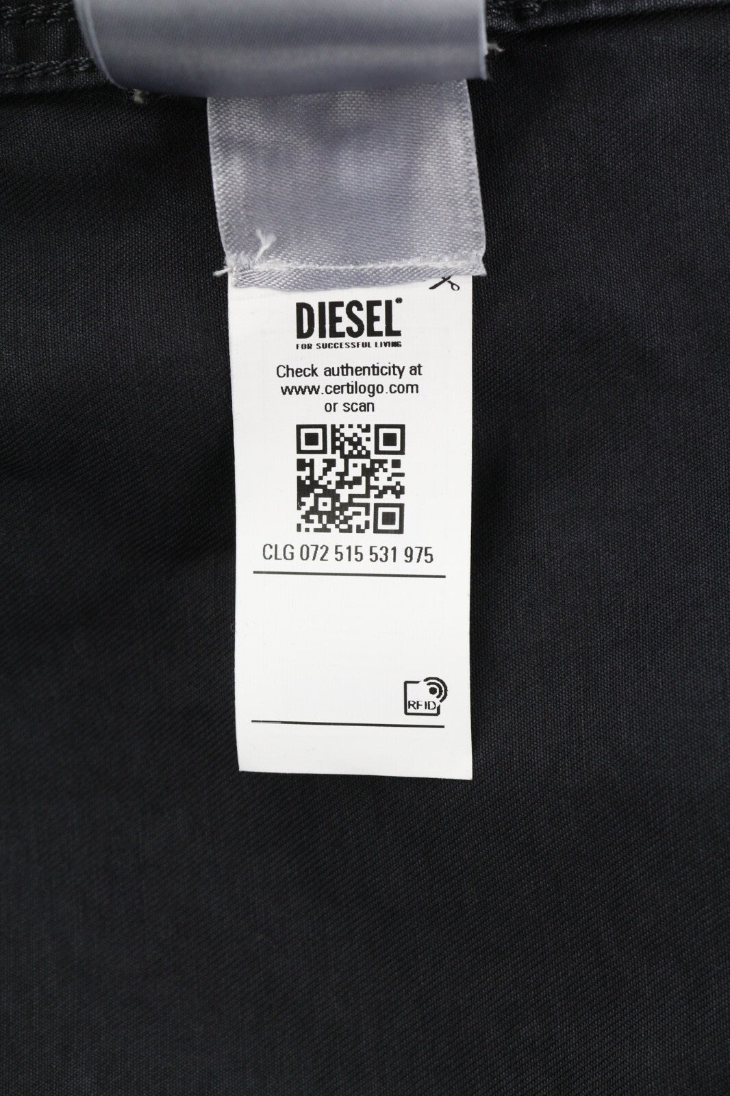 DIESEL W-Willes-NW vyriška striukė L dydžio su išimamu pamušalu ir parka, rekomenduojama kaina – 750 € 