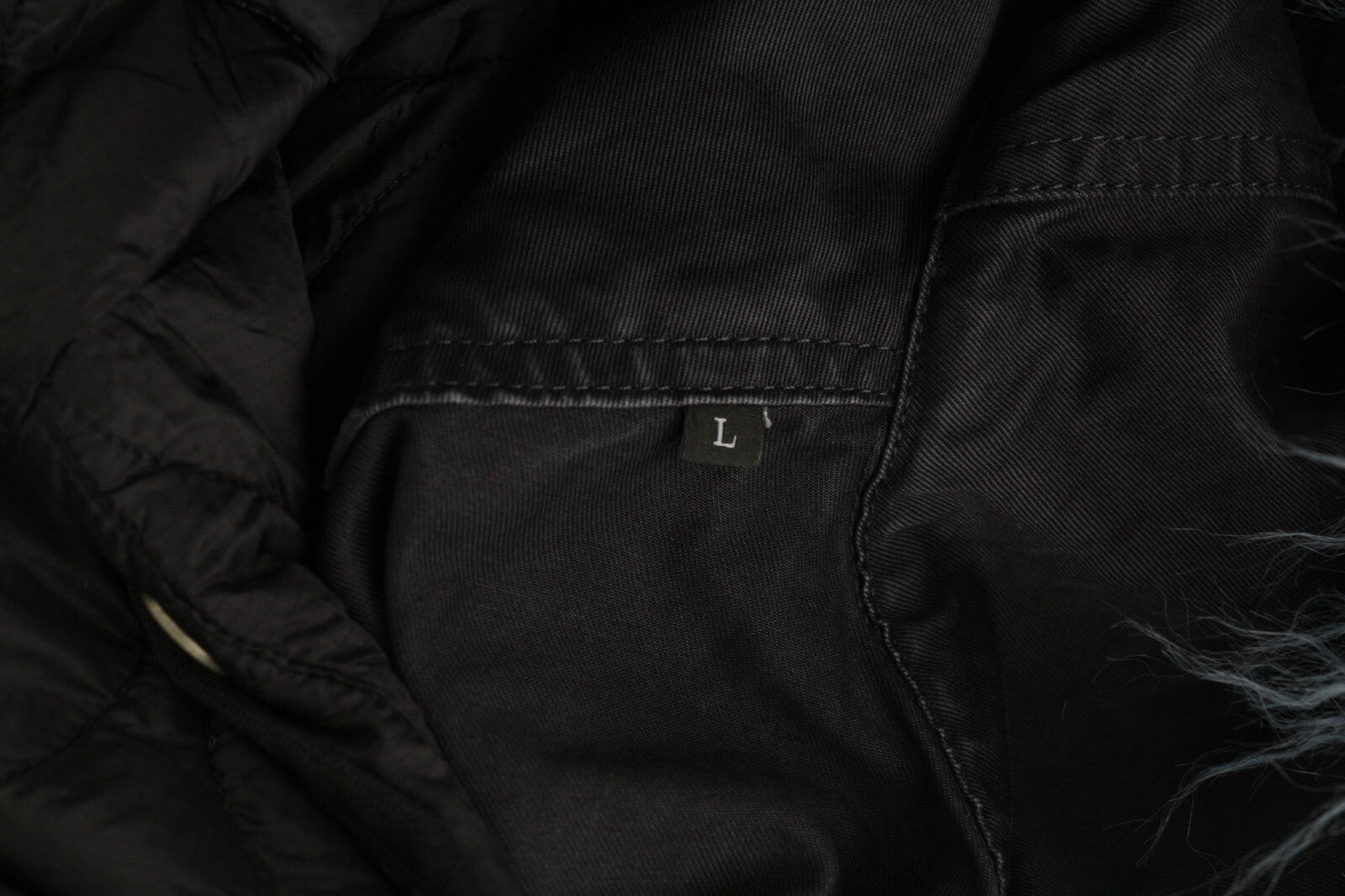 DIESEL W-Willes-NW vyriška striukė L dydžio su išimamu pamušalu ir parka, rekomenduojama kaina – 750 € 