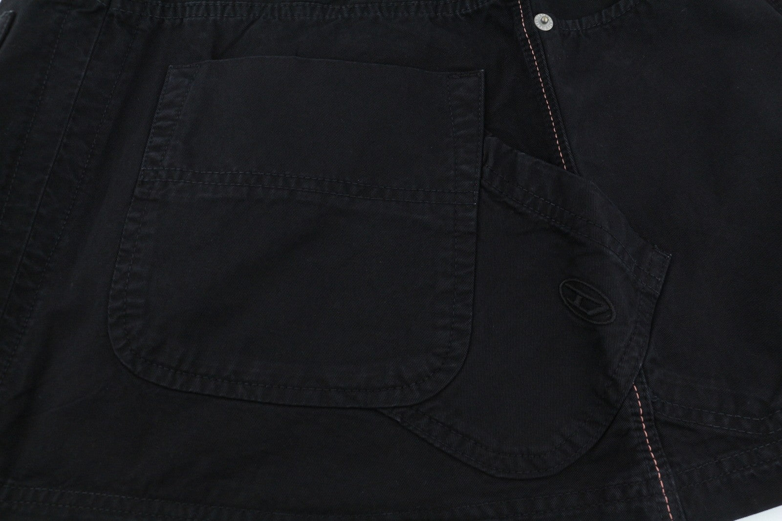 DIESEL O-Beige moteriškas sijonas W29 juodas dryžuotas mini sijonas su sagomis, rekomenduojama kaina 150 € 