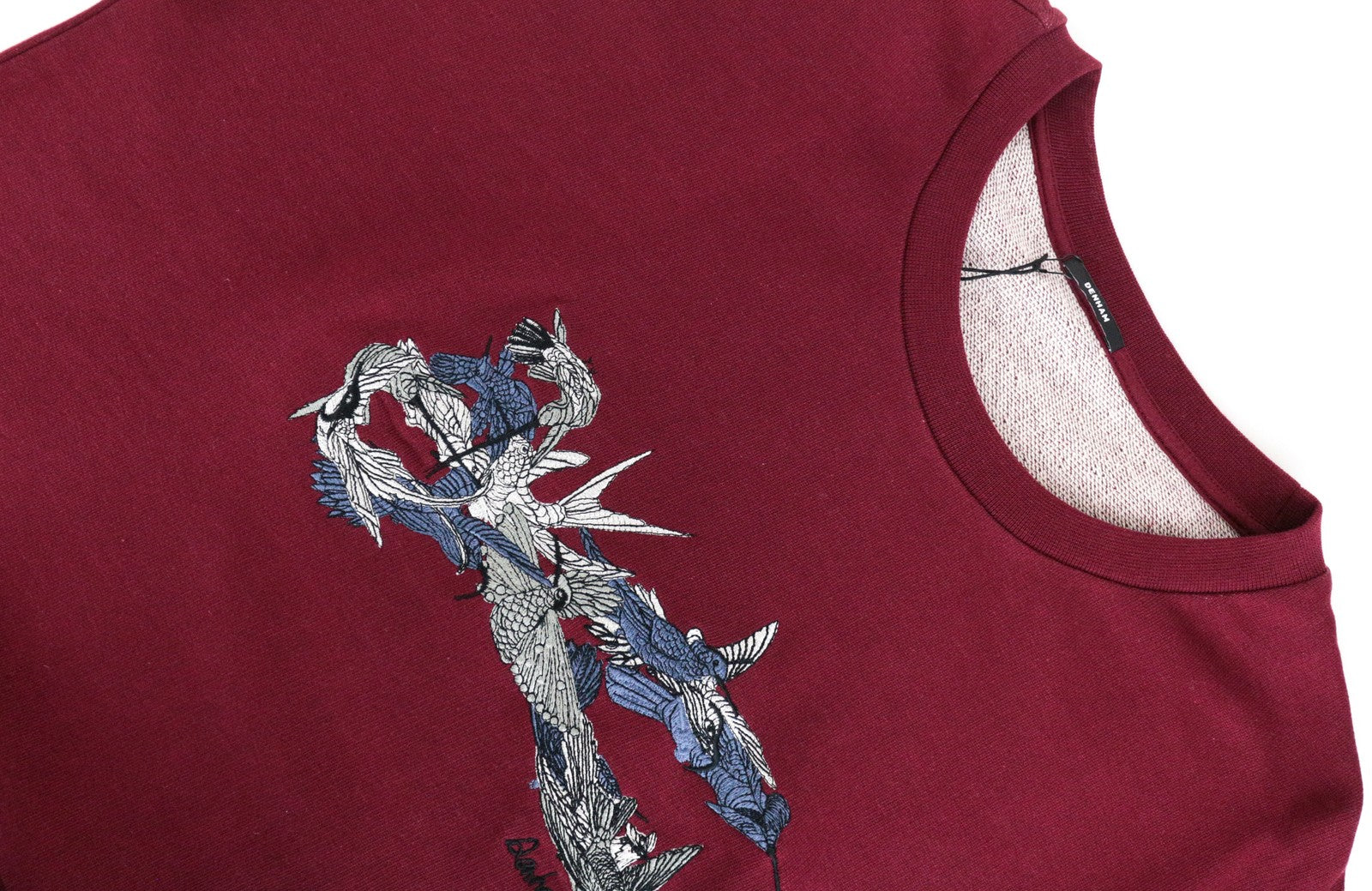 DENHAM Hummingbird moteriškas 2XS bordo spalvos megztinis su apvalia juostele ir siuvinėtomis rankovėmis 