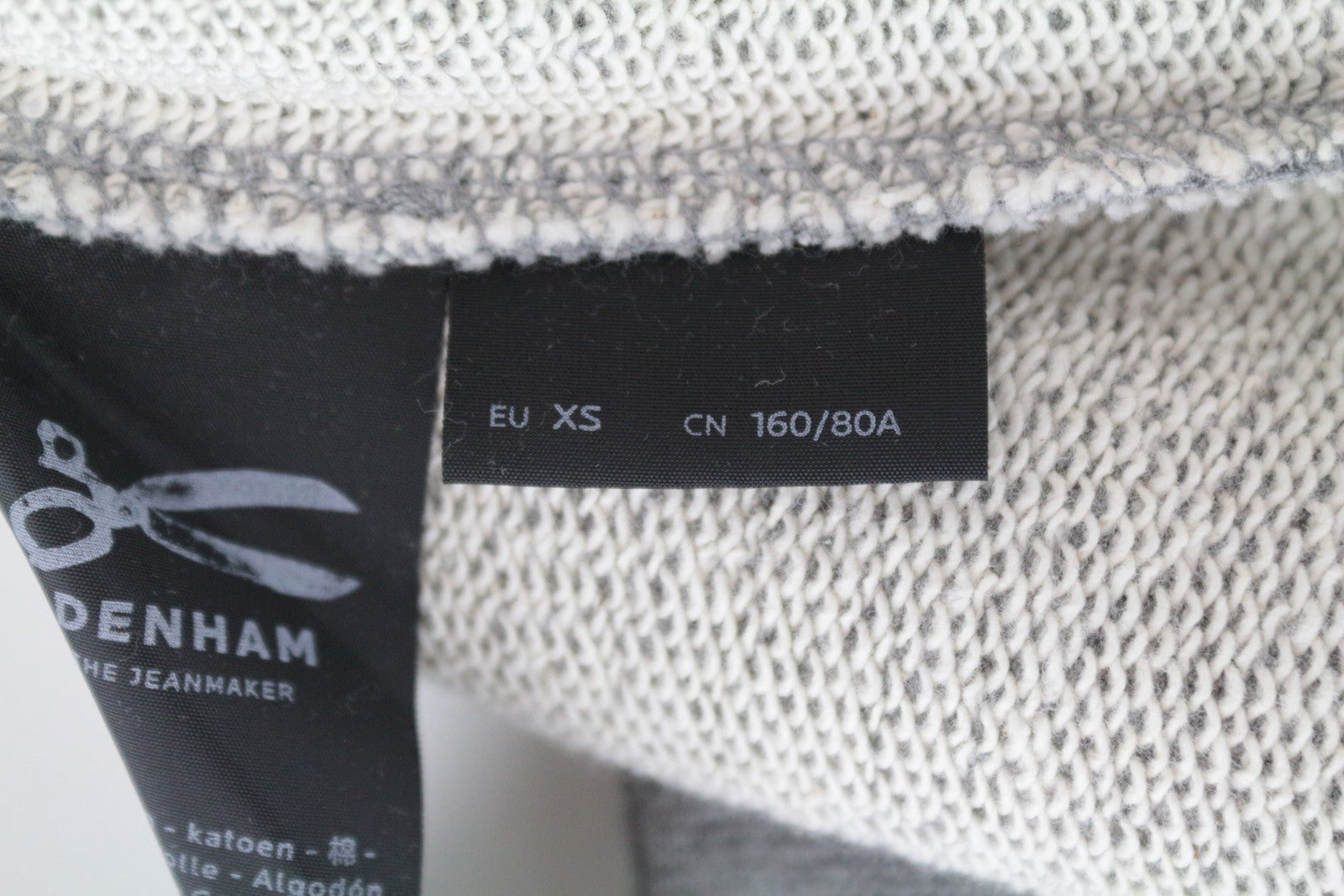 DENHAM moteriškas pilkas melanžo spalvos megztinis su ilgomis rankovėmis, mėlynas miestas, su logotipu ir apvaliu raštu 