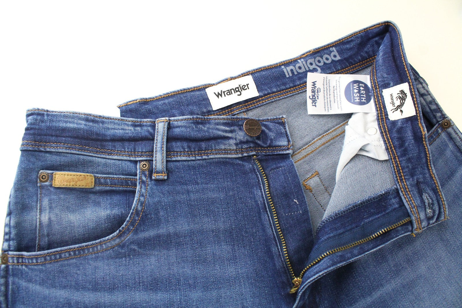 WRANGLER Indigood Texas 821 vyriški W32/L32 tiesūs džinsai šviesiai mėlyni džinsai 