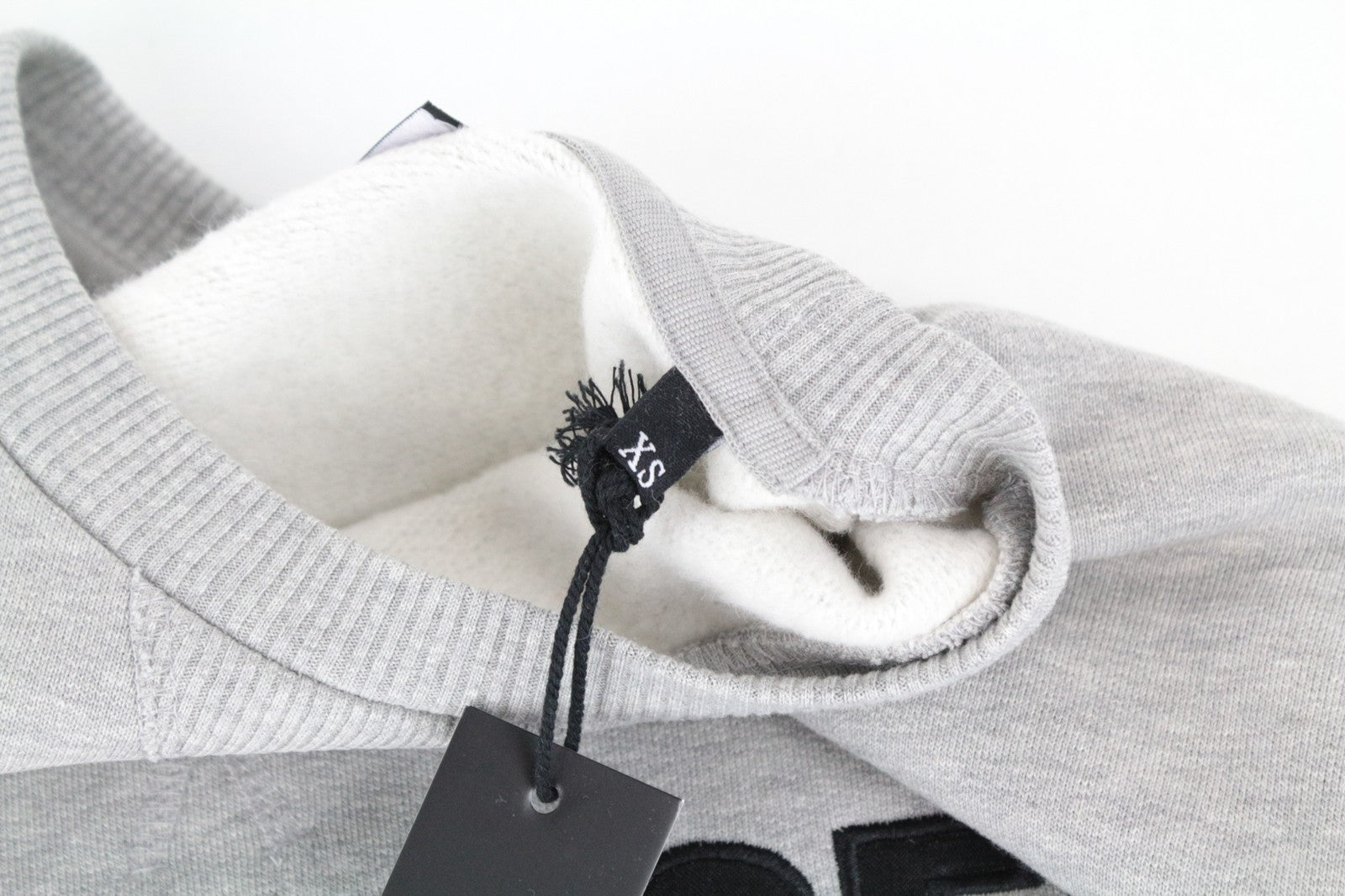 DIESEL F-ARAP FELPA moteriškas XS dydžio pilkas megztinis su apvalia juostele, laisvo kirpimo 