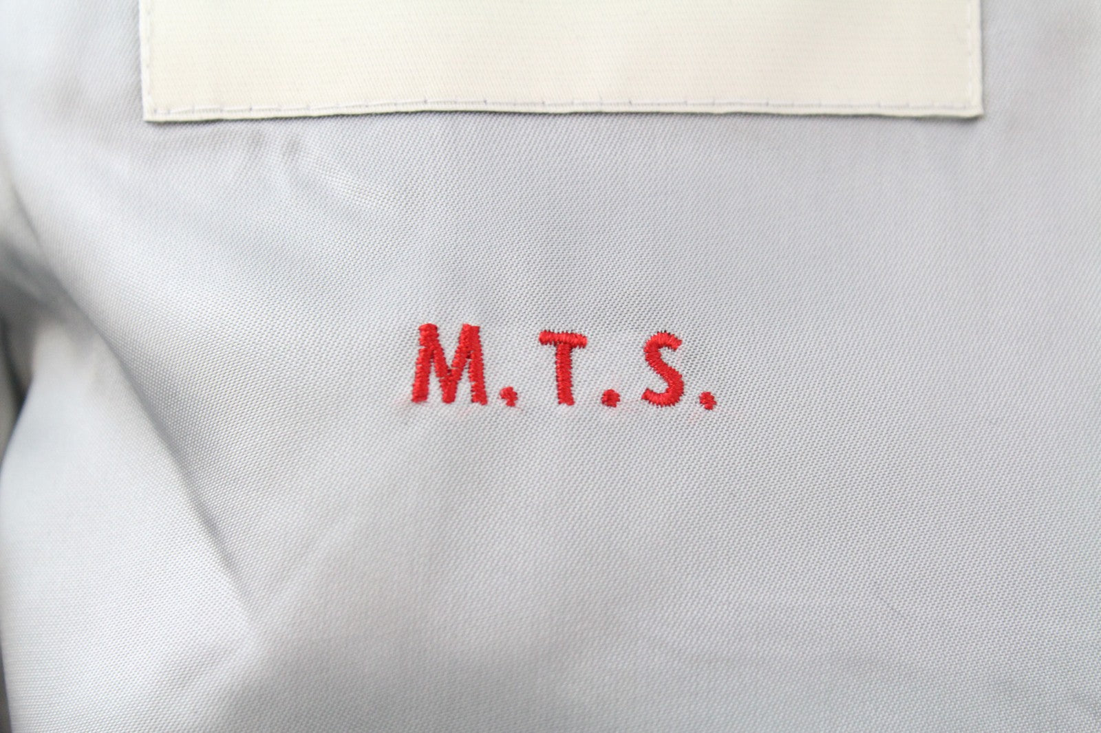 „SUITSUPPLY Vicenza“ vyriškas paltas, UK48R, mėlynas, vilnonis, su pamušalu, vidutinio ilgio, vienaeilis. 