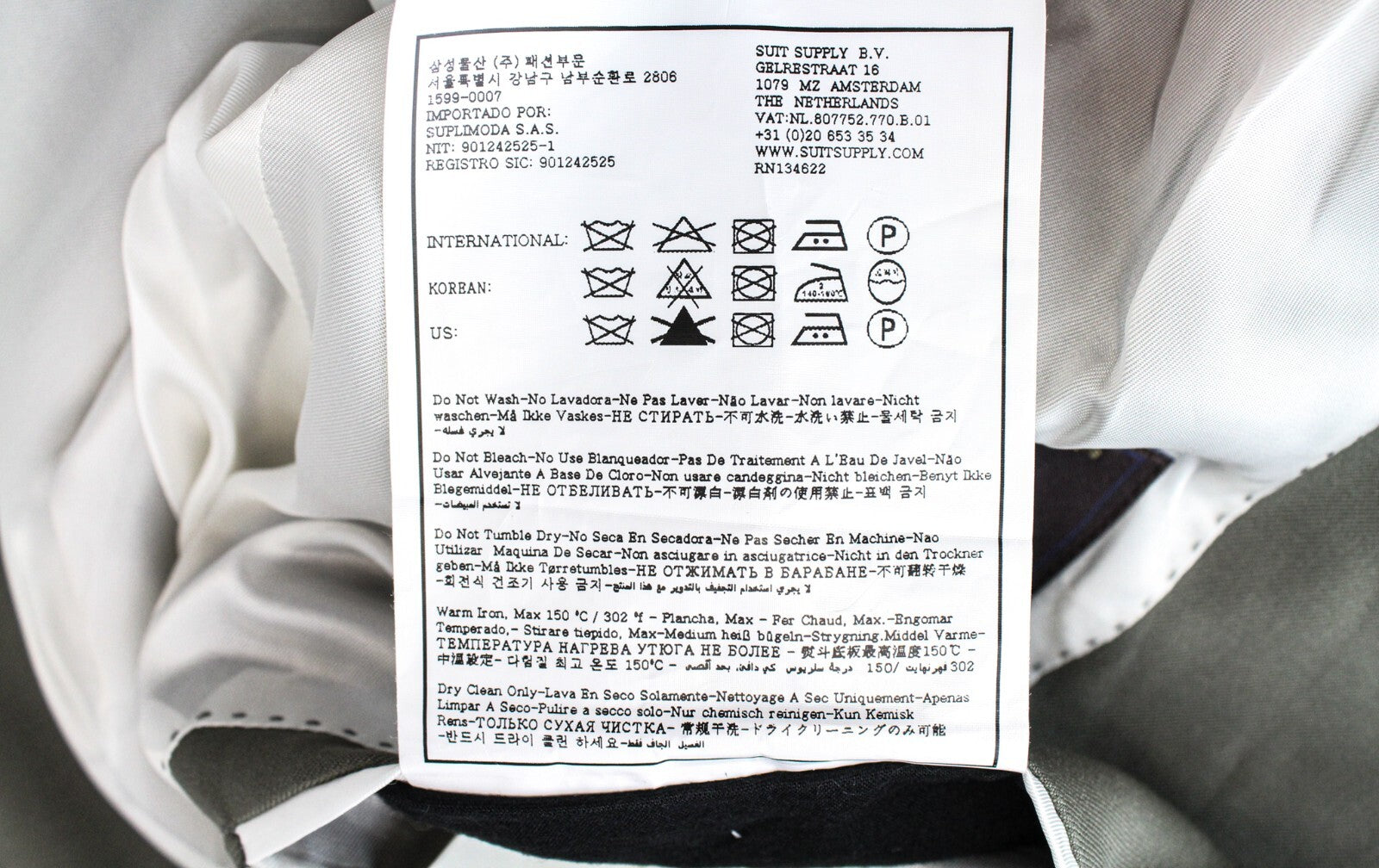 „SUITSUPPLY Havana Tulip“ vyriškas kostiumas, žalias, su grynos vilnos pamušalu, dviejų dalių. 