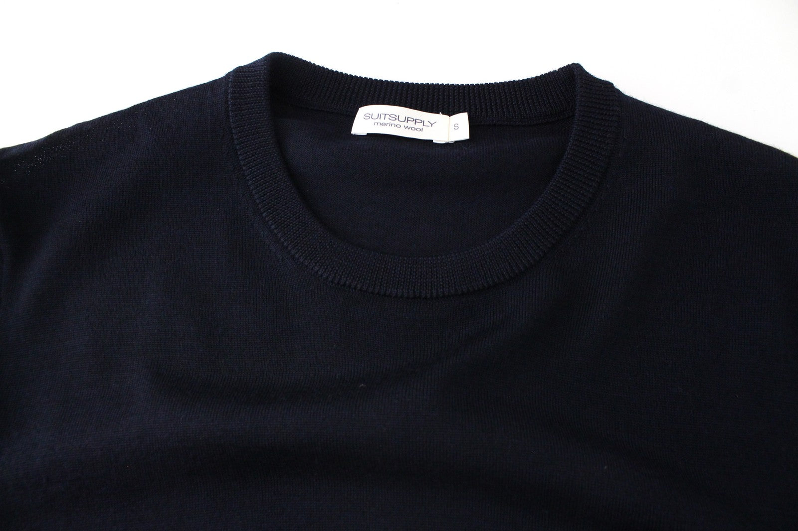 „SUITSUPPLY“ vyriškas megztinis S dydžio merino vilnos aptemptas megztinis, tamsiai mėlynas, megztinis su palaidine 