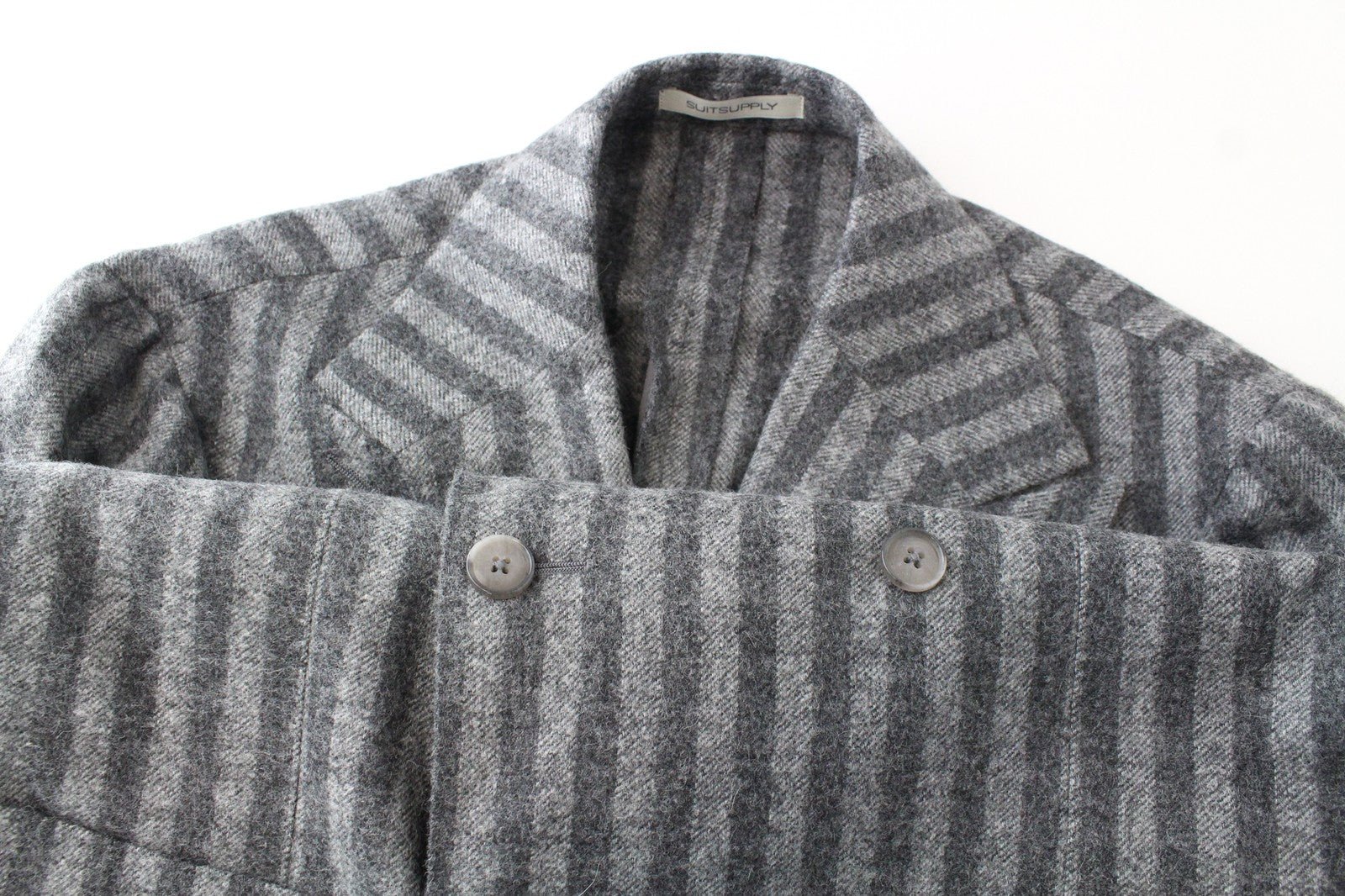 „SUITSUPPLY“ vyriškas kostiumas „Havana“, UK38R, dvieilis, dryžuotas alpakų vilnos audinys, 2 dalių 