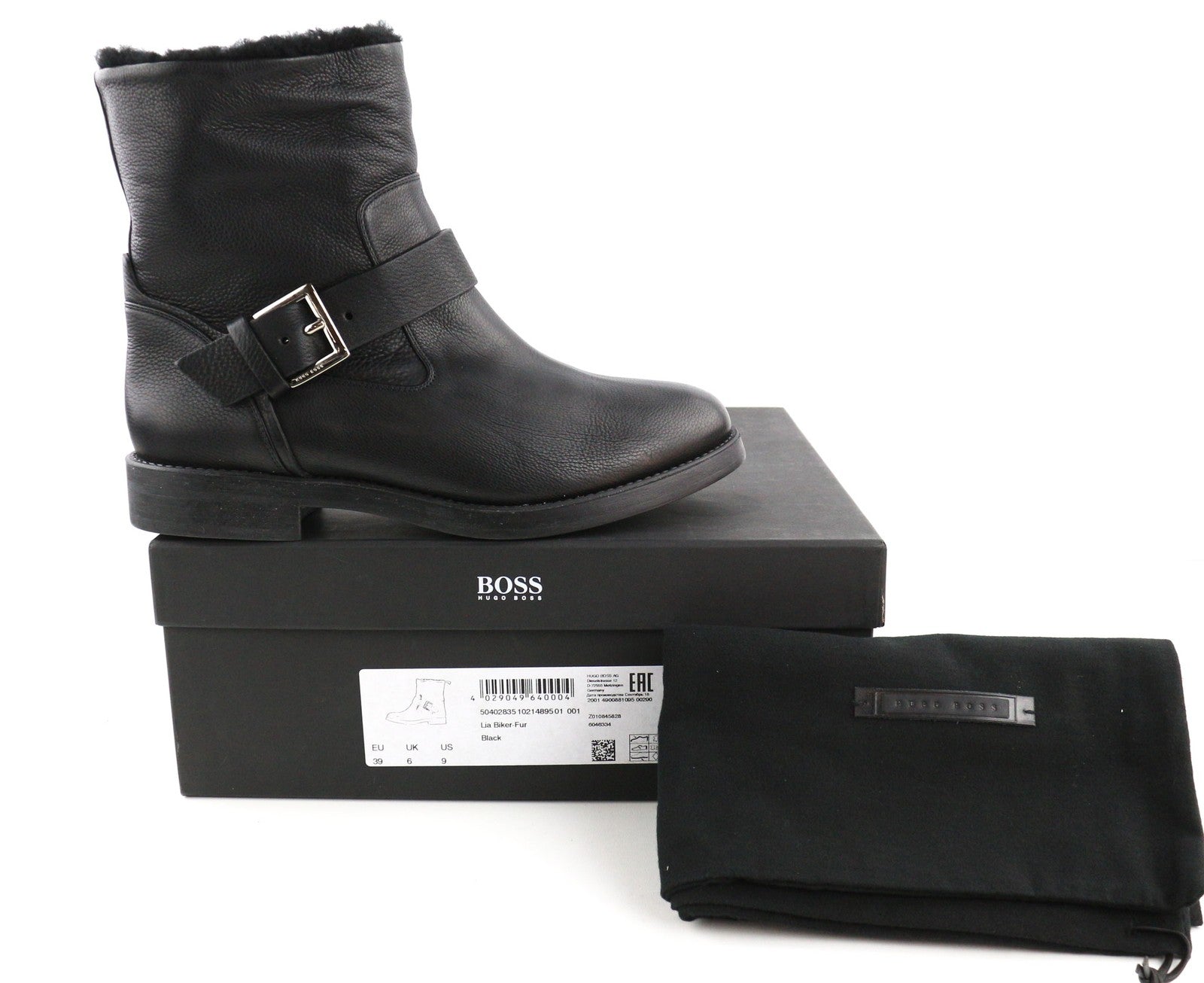 HUGO BOSS Lia Biker-Fur moteriški aulinukai juodos odos, tikro kailio, sagtimi iki vidurio. 