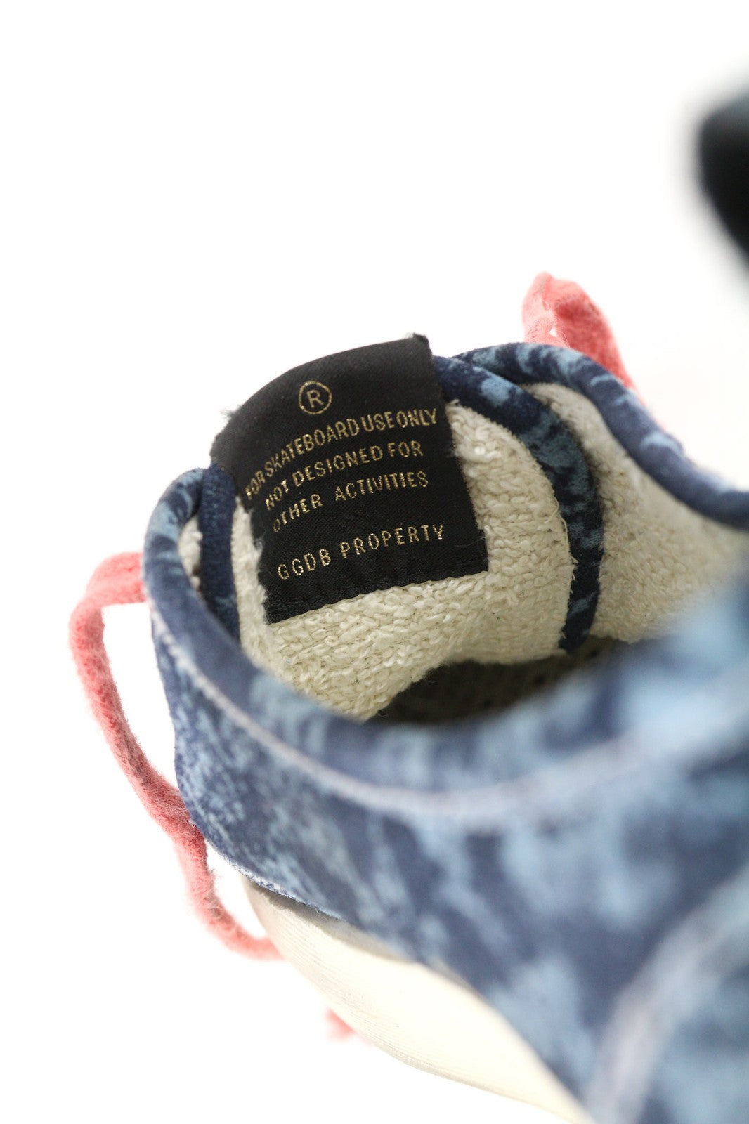 Rekomenduojama kaina – 498 USD. „GOLDEN GOOSE“ vyriški sportbačiai, EU43, UK9, mėlyni, žemo profilio, migdolų spalvos, Kalifornijos dydžiai. 