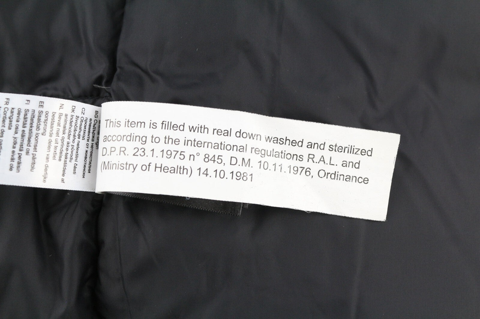 THE NORTH FACE Diablo vyriška striukė S, juoda, 700 pūkų, su izoliacija ir užtrauktuku. 