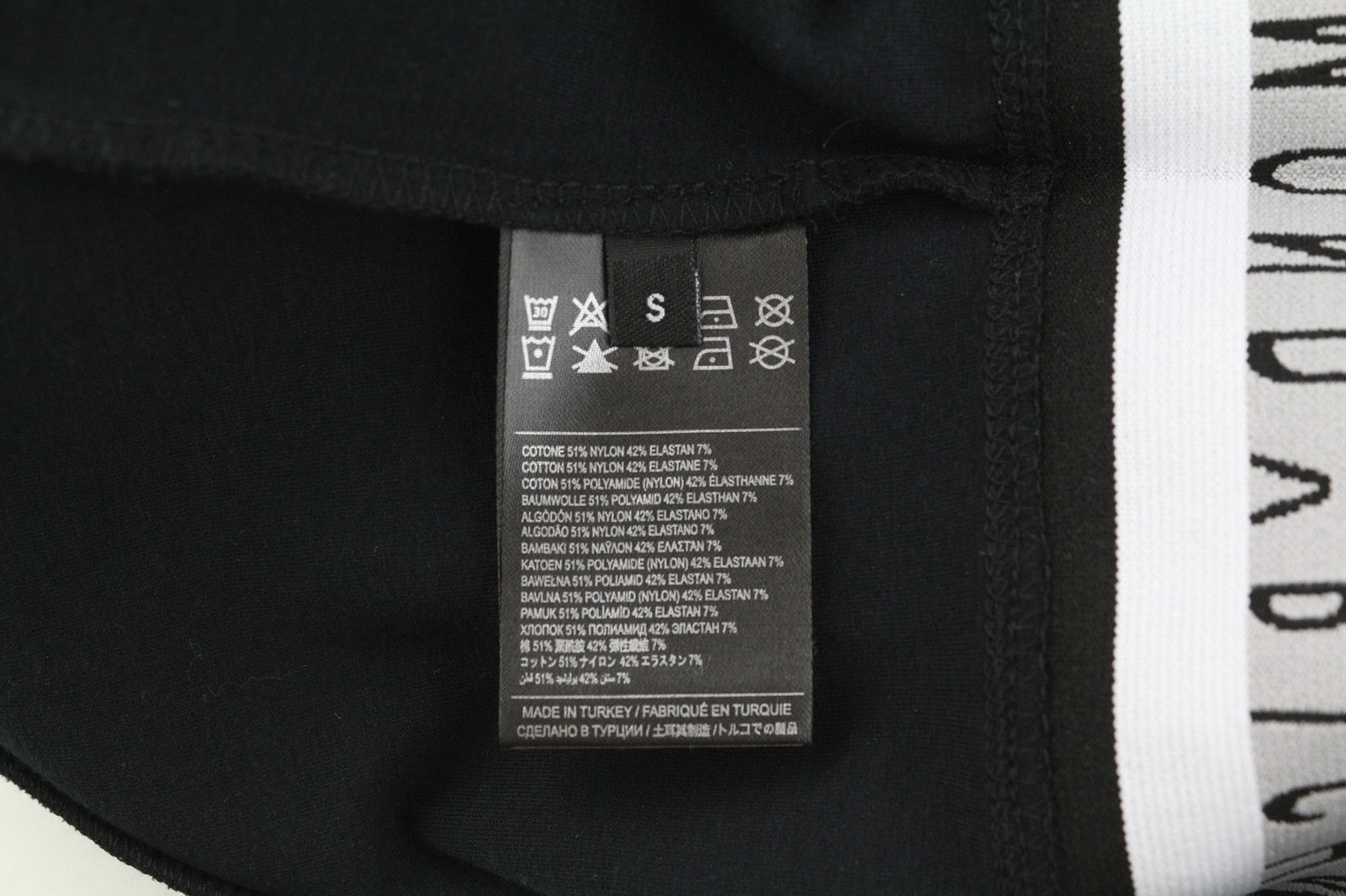 RICHMOND Fitness moteriški marškinėliai S, juodi, be rankovių, užtrauktuku, apvalia kaklo iškirpte 