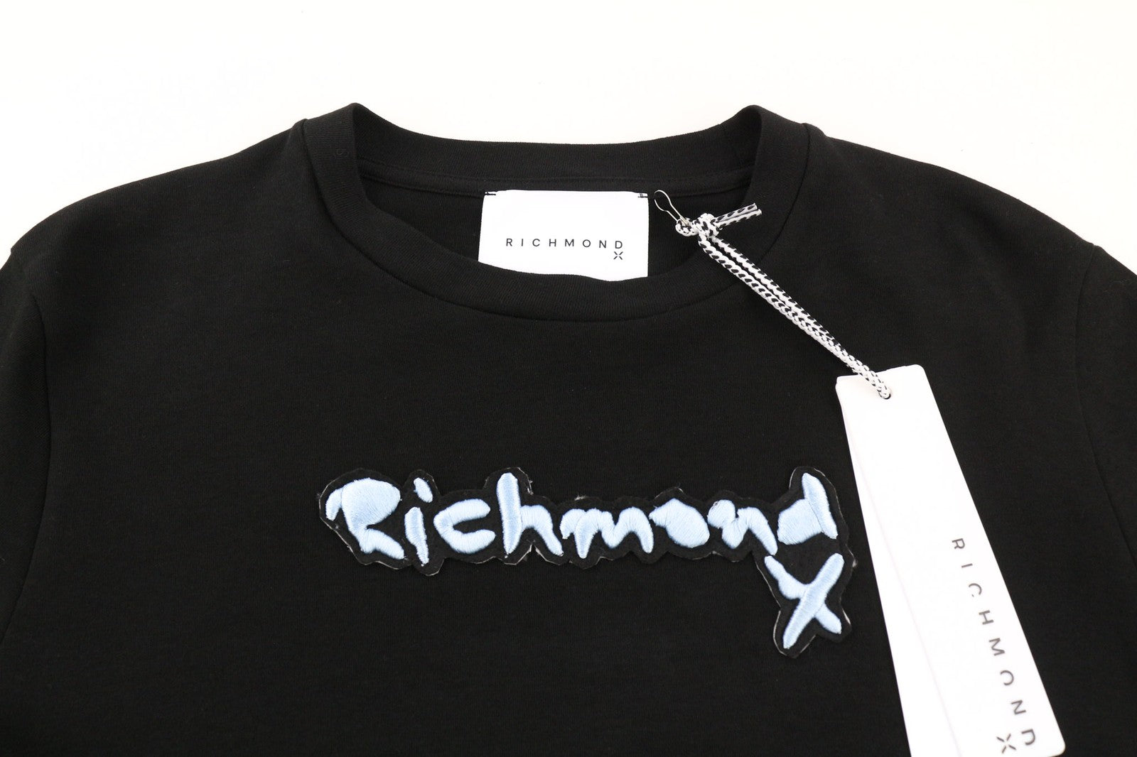 JOHN RICHMOND vyriški marškinėliai M, juodi, apvalia apykakle, trumpomis rankovėmis, priekyje, visiems metų laikams 