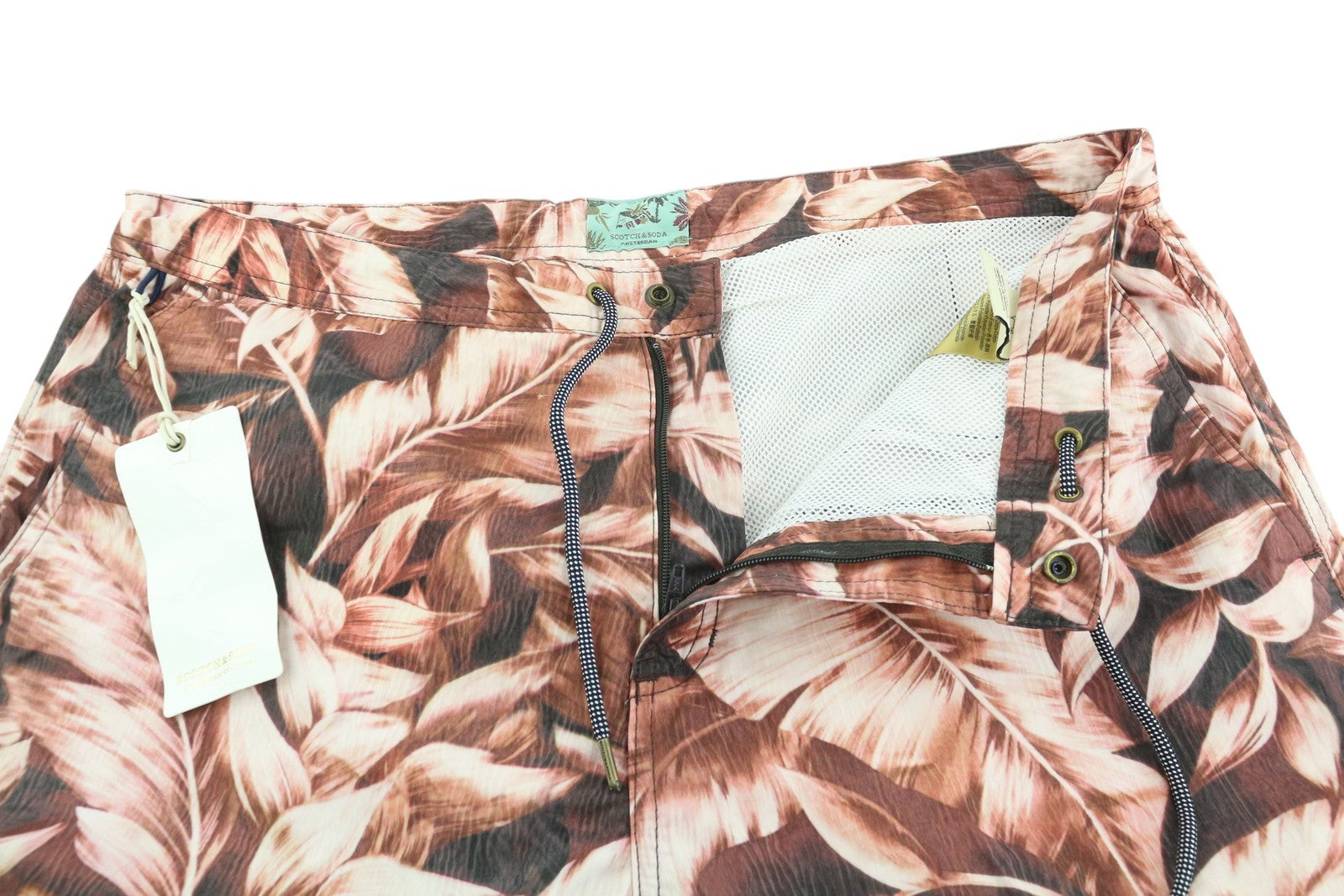 SCOTCH &amp; SODA vyriški maudymosi kostiumėliai M su violetiniais lapų raštais, užtrauktuku, logotipu, raišteliu ant juosmens. 