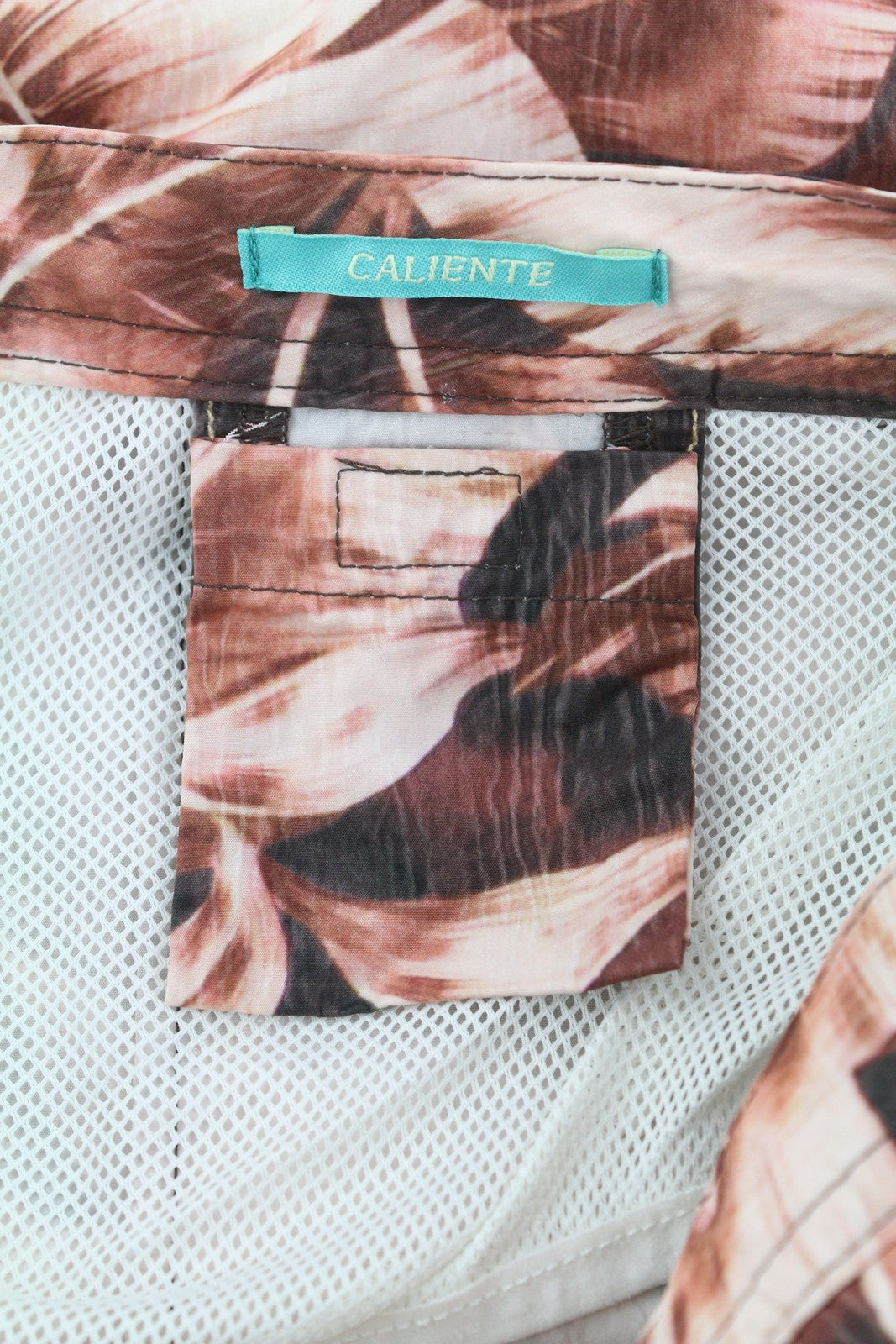 SCOTCH &amp; SODA vyriški maudymosi kostiumėliai M su violetiniais lapų raštais, užtrauktuku, logotipu, raišteliu ant juosmens. 