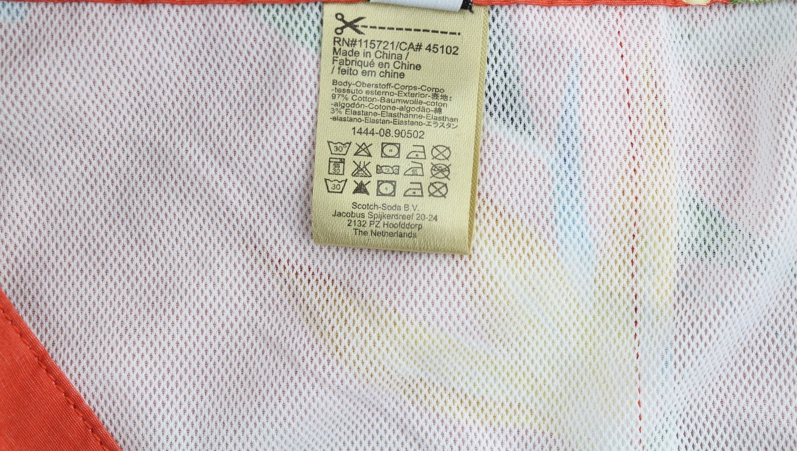 SCOTCH &amp; SODA vyriški maudymosi kostiumėliai W38 raudoni gėlių rašto tinklelio pamušalu, raišteliu juosmenyje. 