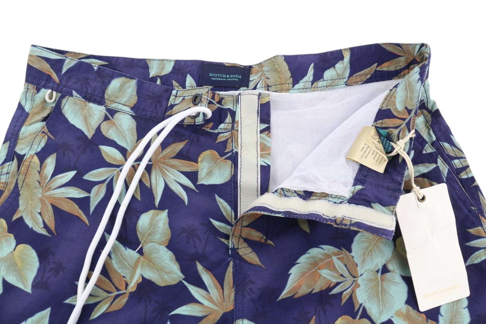 SCOTCH &amp; SODA vyriški maudymosi kostiumėliai S dydžio, mėlyni lapų rašto, tinklelio pamušalu, raišteliu juosmenyje. 