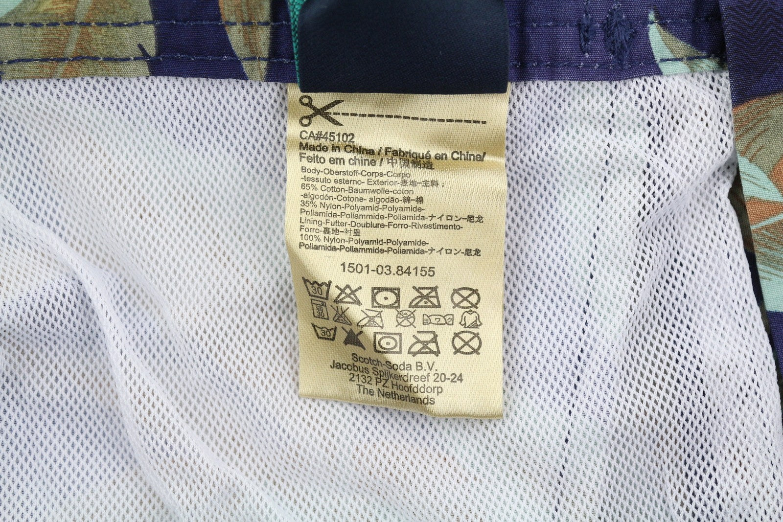 SCOTCH &amp; SODA vyriški maudymosi kostiumėliai S dydžio, mėlyni lapų rašto, tinklelio pamušalu, raišteliu juosmenyje. 