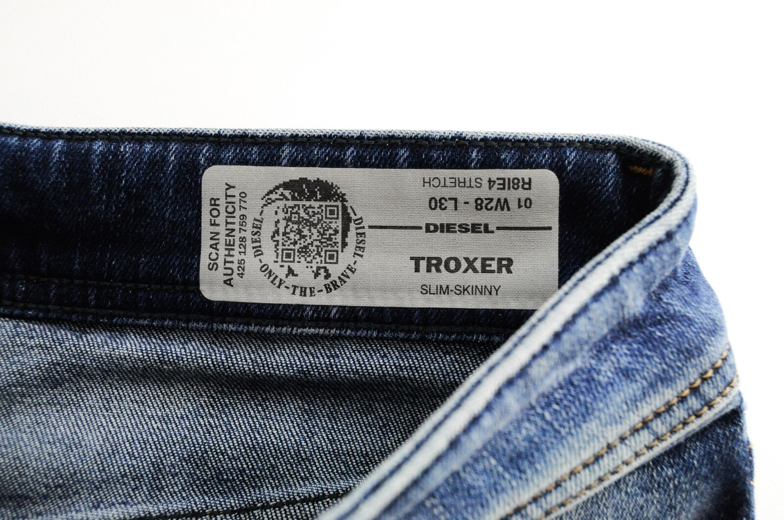 DIESEL Troxer R8IE4 vyriški džinsai W28/L30 tamprūs, ploni, aptempti, mėlyni 