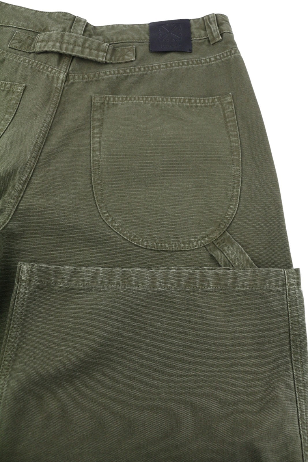 BALTOS VIRGIL ABLOH „Garmdyed Canv Relax“ vyriškos džinsinės kelnės, žalios, 34 cm, rekomenduojama mažmeninė kaina – 799 € 