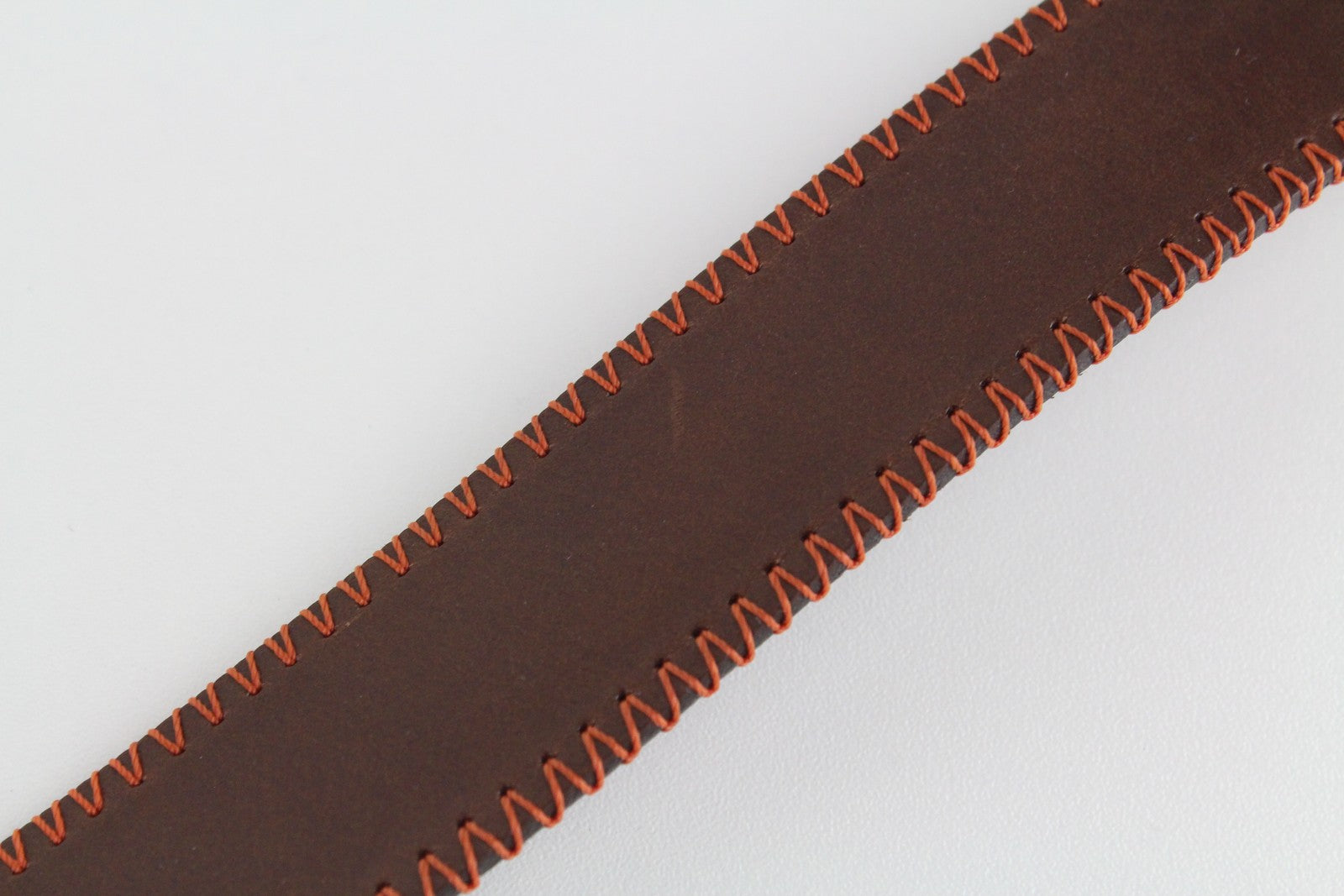 HARMONT & BLAINE Belt 105cm Brown Leather Round-End Orange Stitch Detail