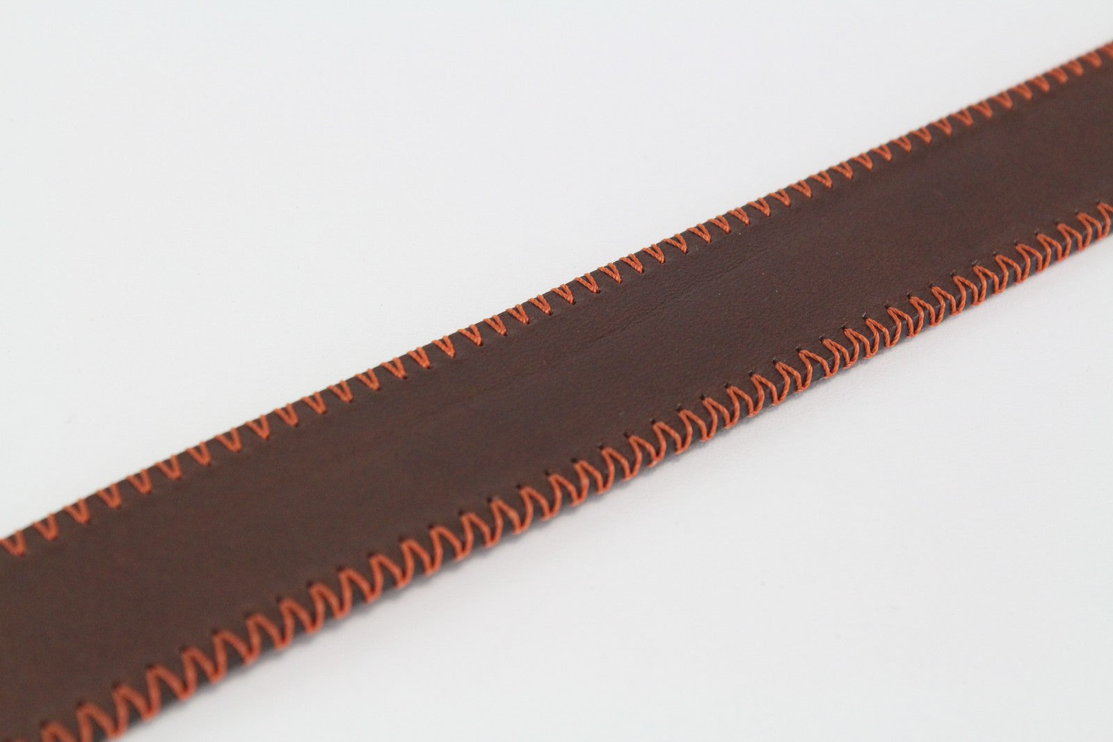 HARMONT & BLAINE Belt 105cm Brown Leather Round-End Orange Stitch Detail