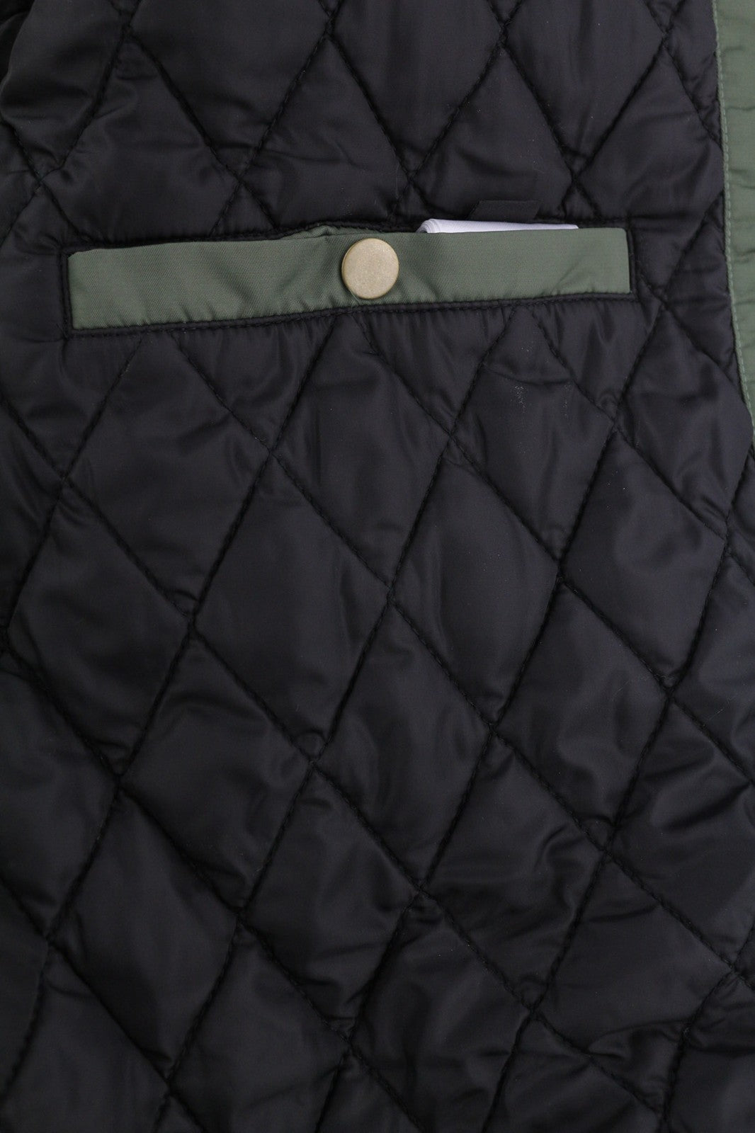 DIESEL W-Claud vyriška striukė M dydžio parka su nuimamu dirbtinio kailio gobtuvu, rekomenduojama kaina – 395 € 