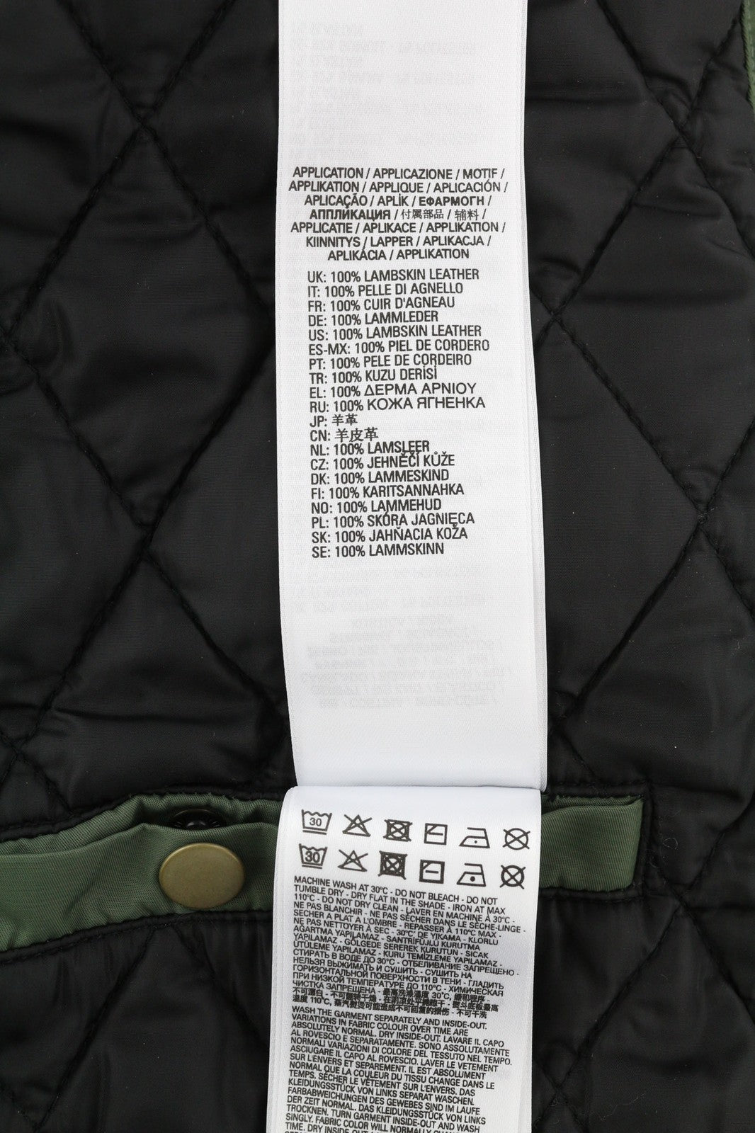 DIESEL W-Claud vyriška striukė M dydžio parka su nuimamu dirbtinio kailio gobtuvu, rekomenduojama kaina – 395 € 