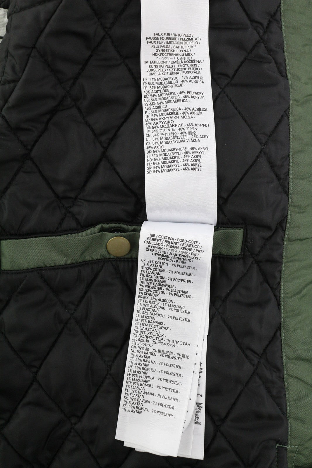 DIESEL W-Claud vyriška striukė M dydžio parka su nuimamu dirbtinio kailio gobtuvu, rekomenduojama kaina – 395 € 