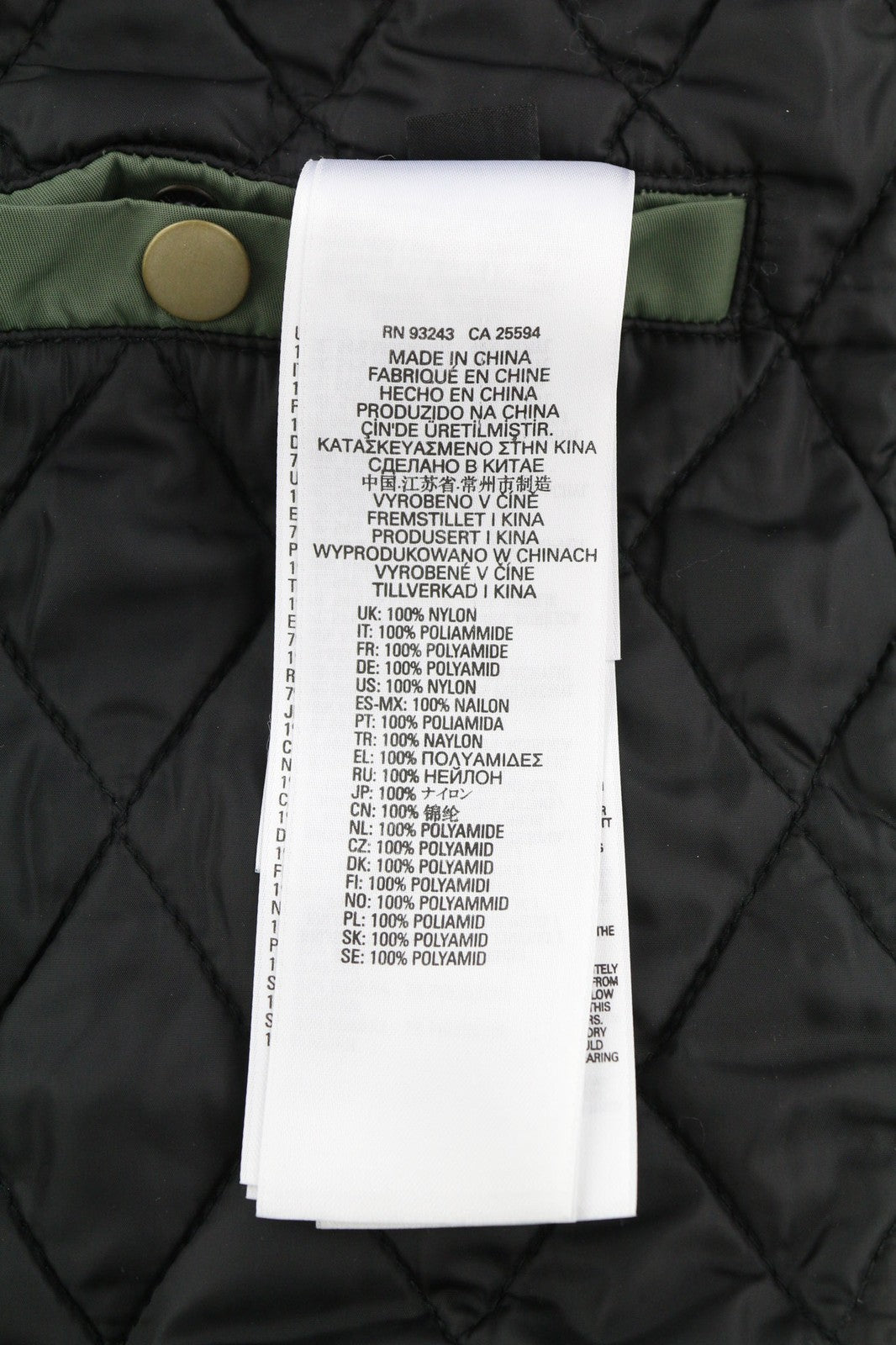 DIESEL W-Claud vyriška striukė M dydžio parka su nuimamu dirbtinio kailio gobtuvu, rekomenduojama kaina – 395 € 