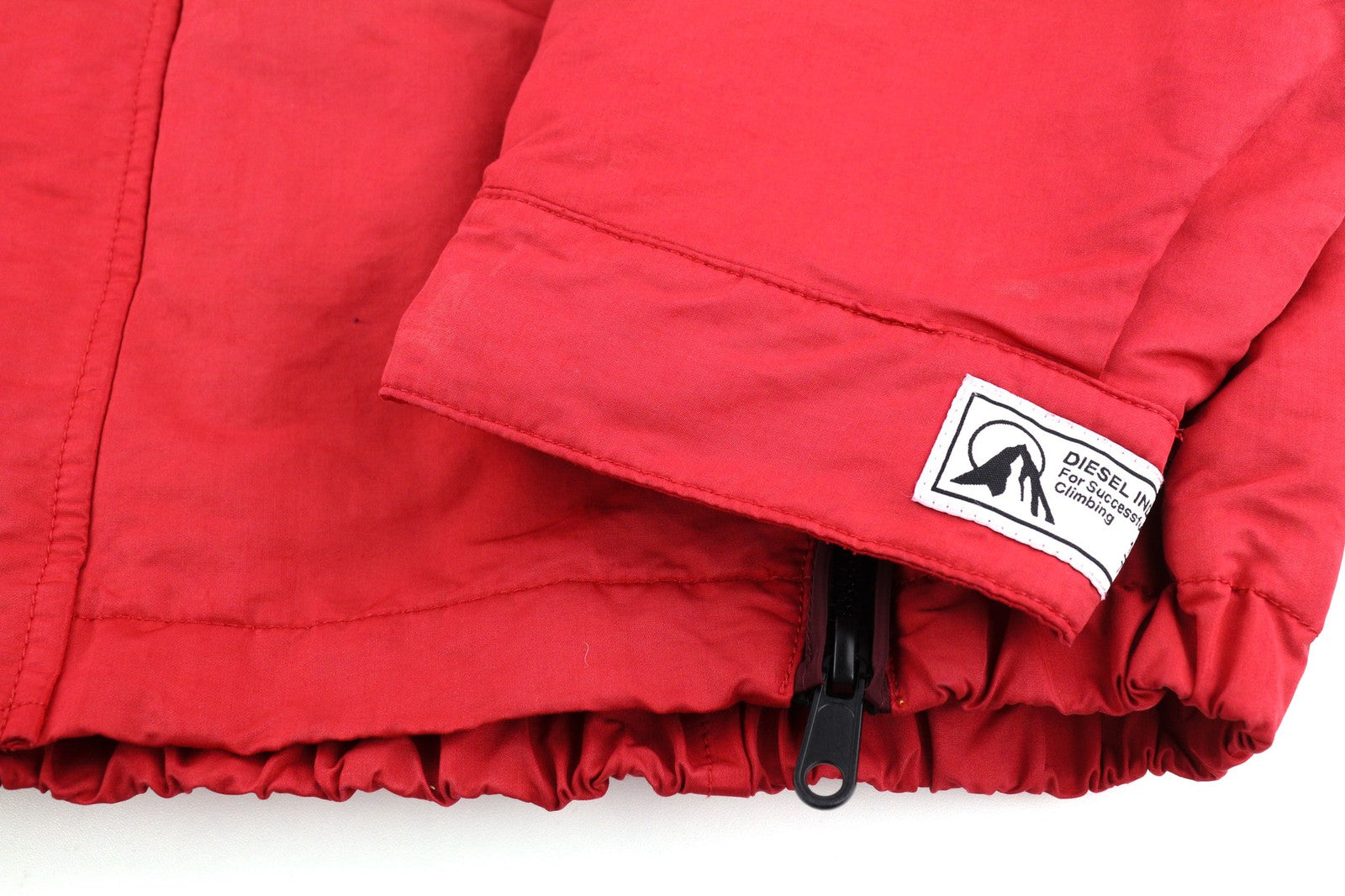 DIESEL W-Trodd vyriška striukė L dydžio, su fliso pamušalu, gobtuvu ir gobtuvu, raudona, RRP 395 € 