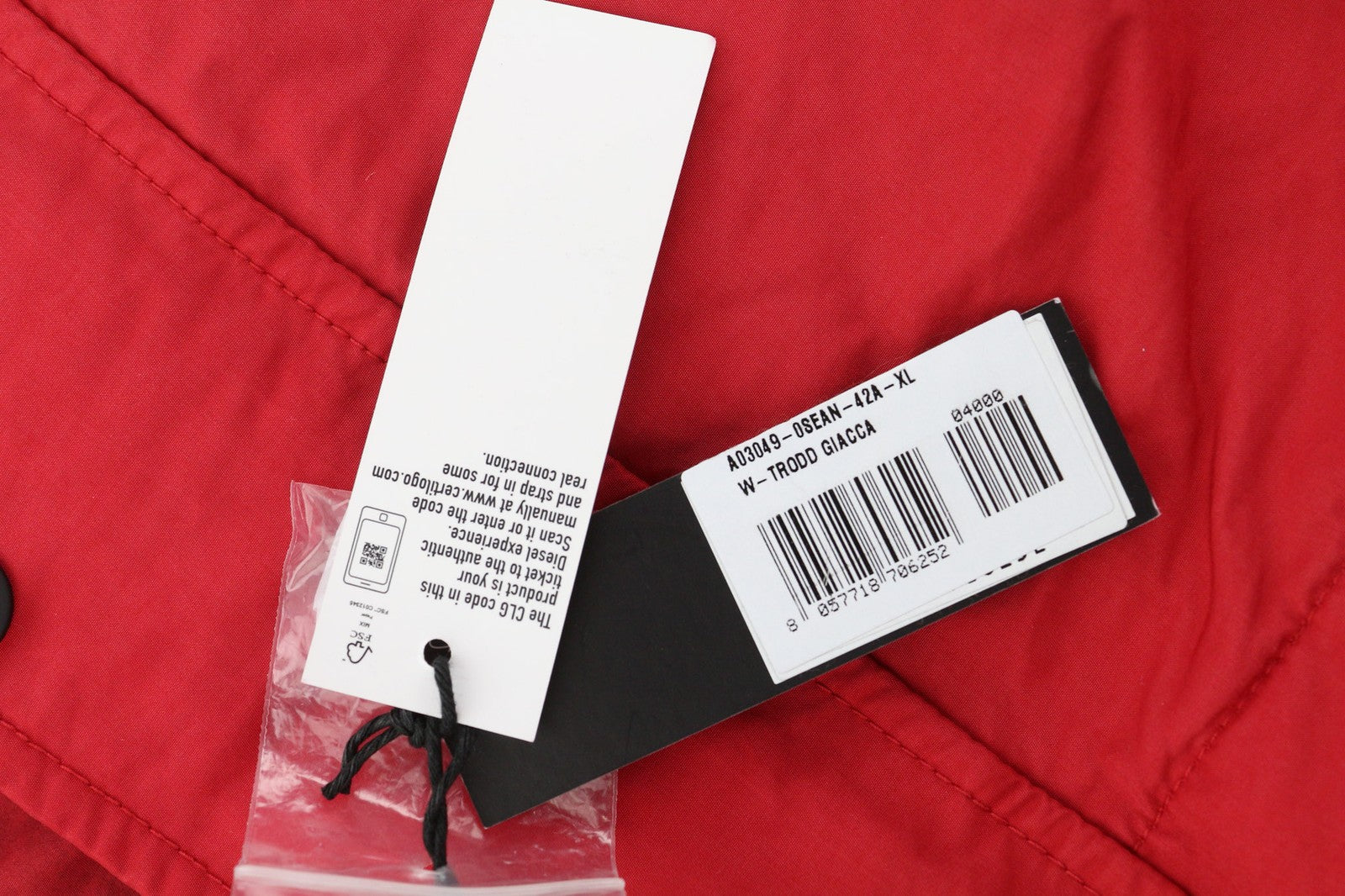 DIESEL W-Trodd vyriška striukė XL dydžio, su fliso pamušalu, gobtuvu ir dengta užtrauktuku, RRP 395 € 