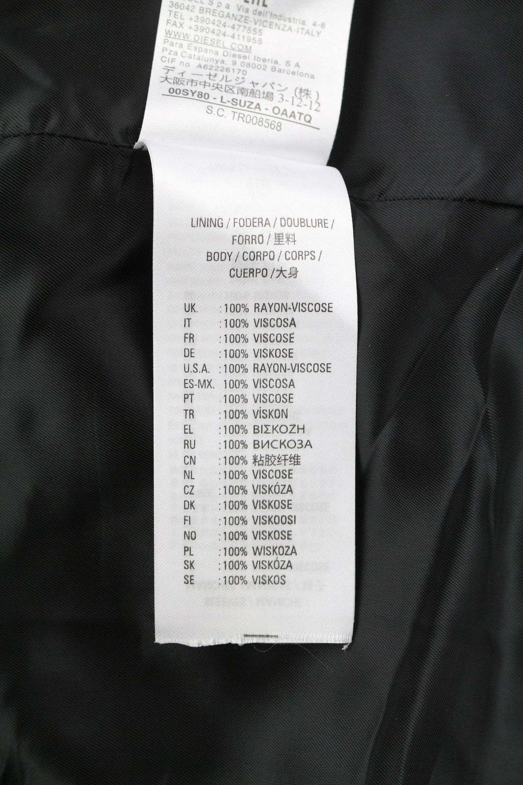 DIESEL L-Suza moteriška striukė L, juoda, ėriuko odos, odinė juostele, kaklo srityje, kišenės, rekomenduojama kaina – 750 € 