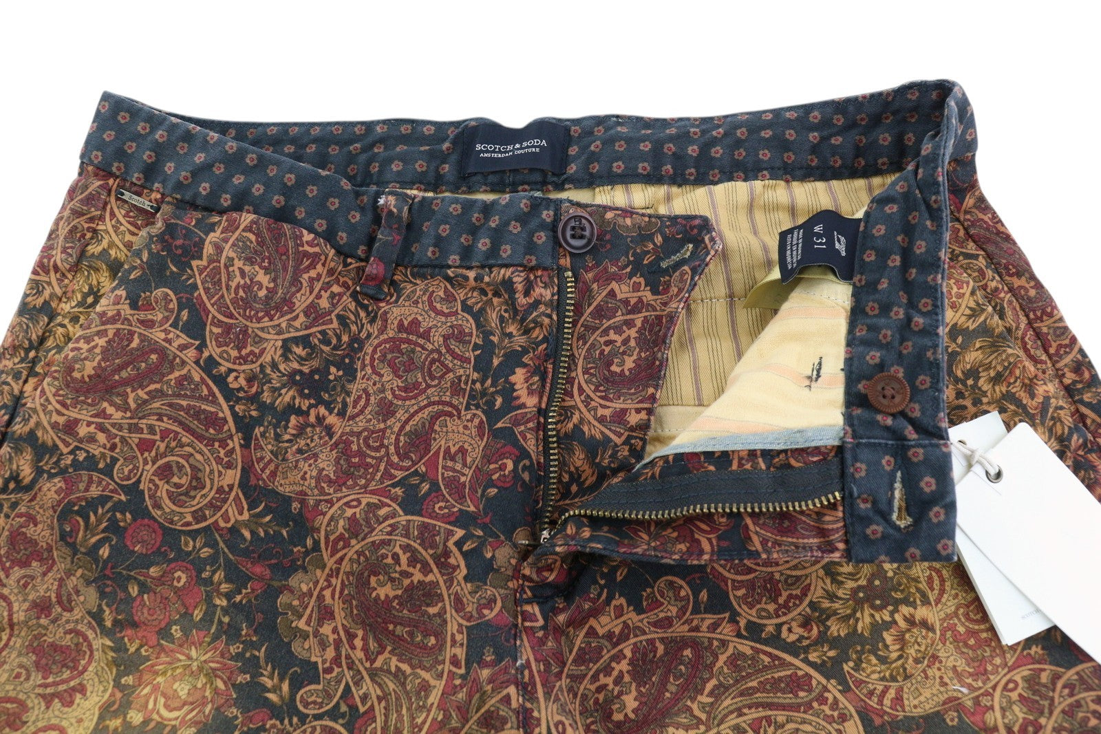 SCOTCH &amp; SODA vyriški šortai W31 rudi su Paisley raštu, užtrauktuku, logotipu ir laisvalaikio chino dryžiais. 