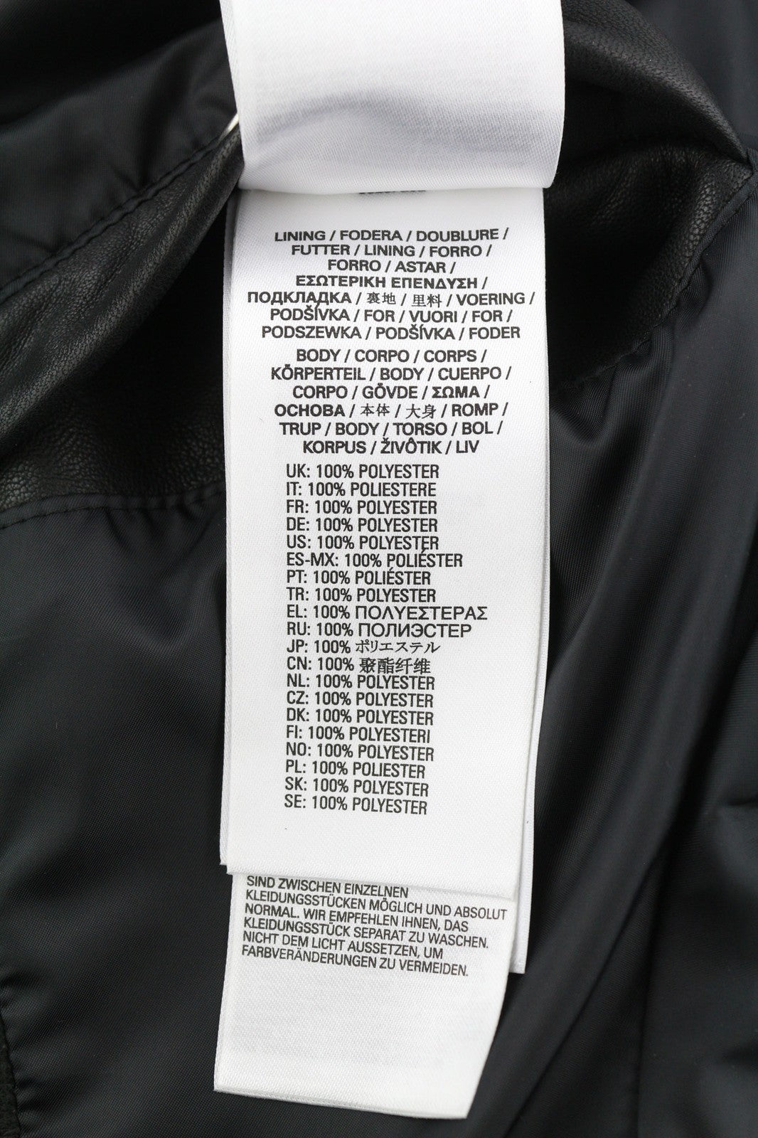 DIESEL L-Case-Ka vyriška striukė M, juoda, avikailio, odinė juostinė apykaklė, rekomenduojama kaina – 450 € 