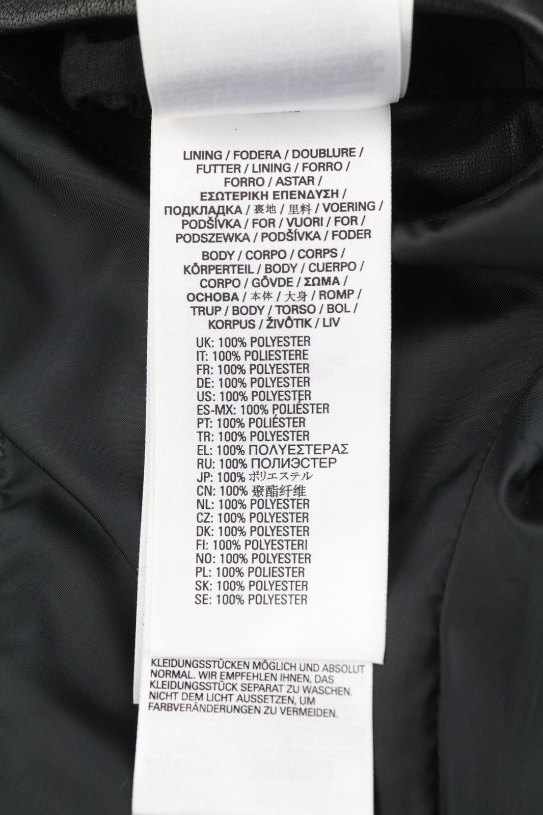 DIESEL L-Case-Ka vyriška striukė S, juoda, avikailio, odinė juostinė apykaklė, rekomenduojama kaina – 450 € 