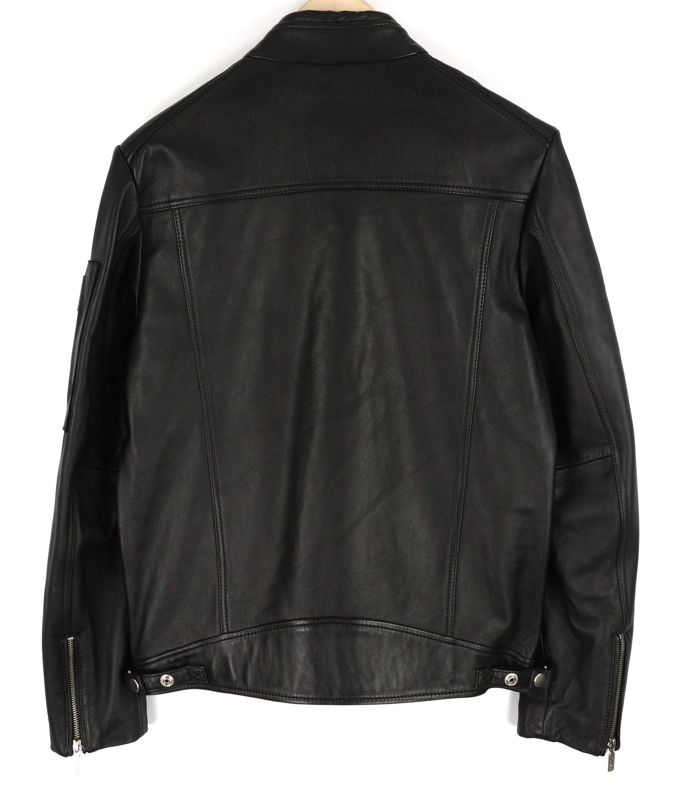 DIESEL L-Case-Ka vyriška striukė S, juoda, avikailio, odinė juostinė apykaklė, rekomenduojama kaina – 450 € 