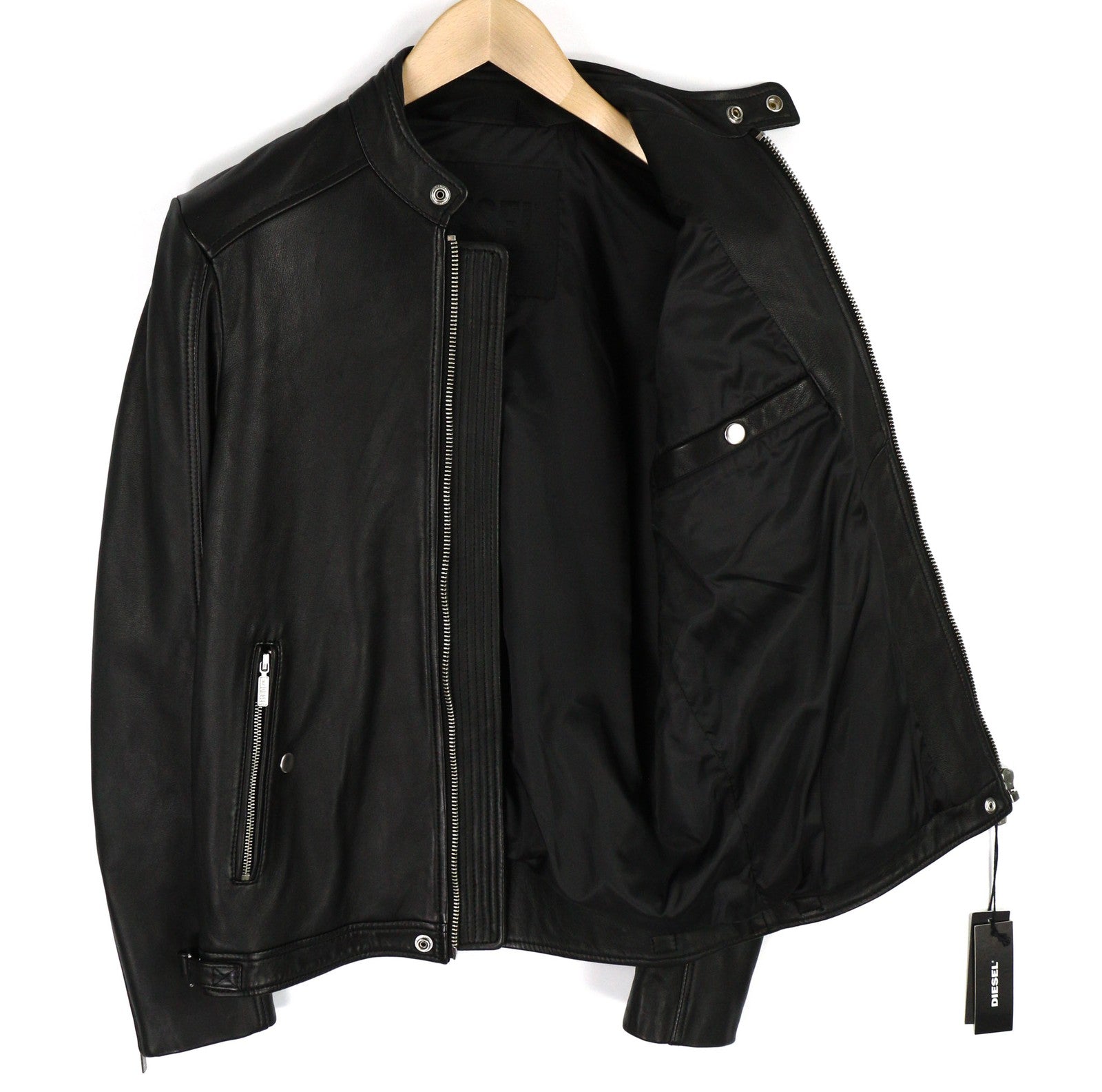 DIESEL L-Case-Ka vyriška striukė S, juoda, avikailio, odinė juostinė apykaklė, rekomenduojama kaina – 450 € 