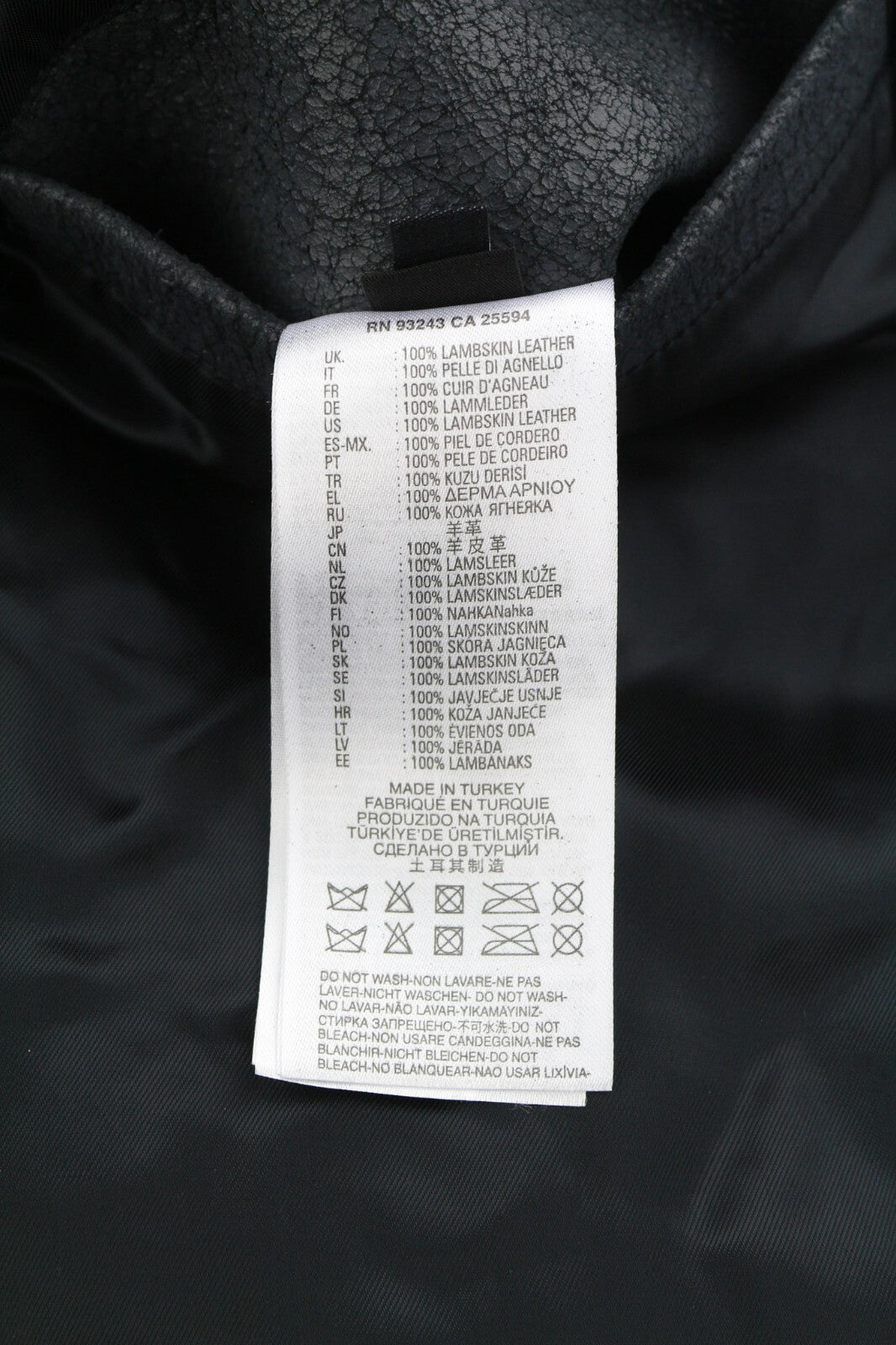 DIESEL L-Coat-CRK L dydžio ėriuko odos odinis švarkas su įpjova atvarte ir sagomis, rekomenduojama kaina – 1195 € 