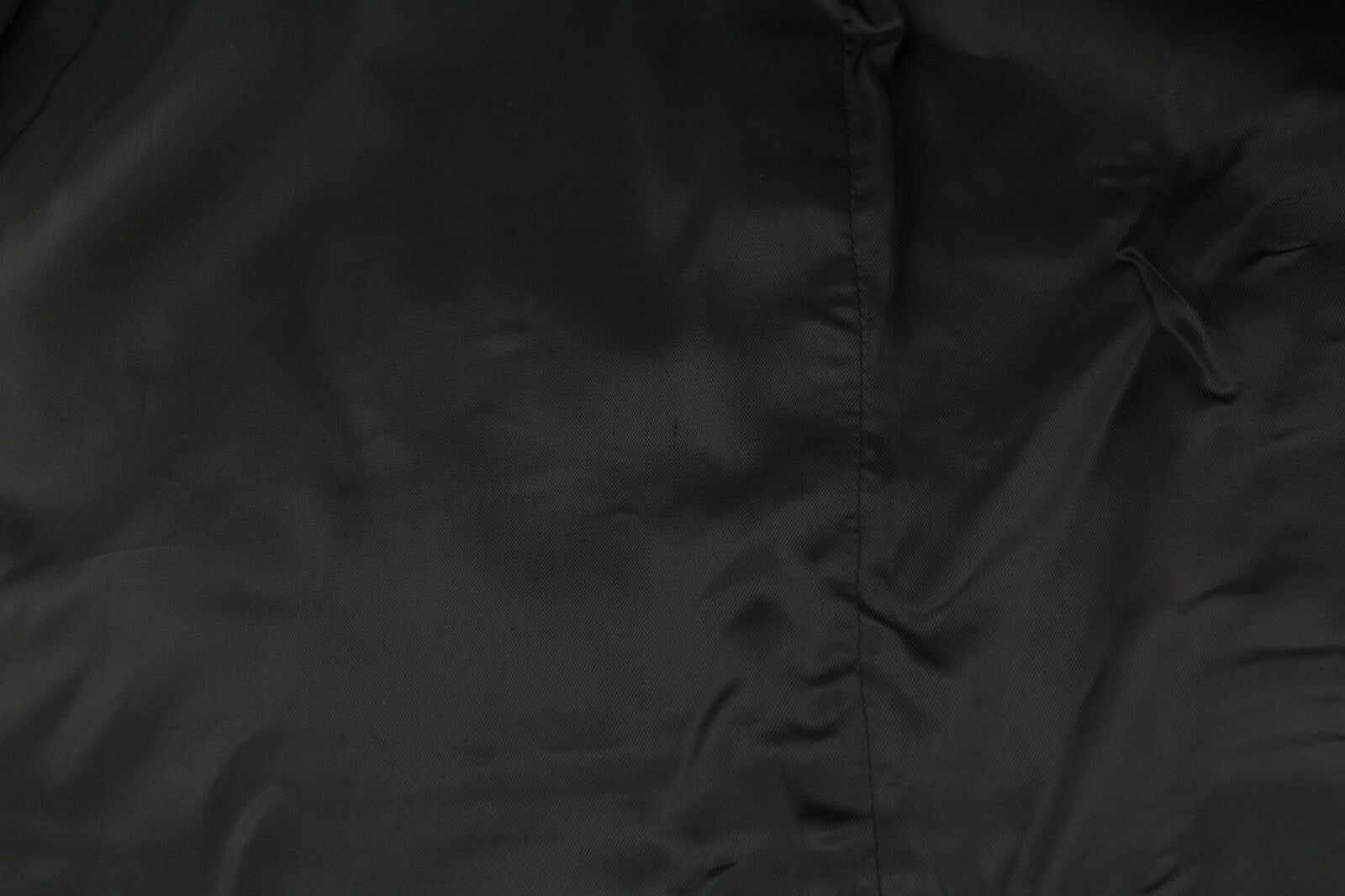 DIESEL L-Coat-CRK L dydžio ėriuko odos odinis švarkas su įpjova atvarte ir sagomis, rekomenduojama kaina – 1195 € 