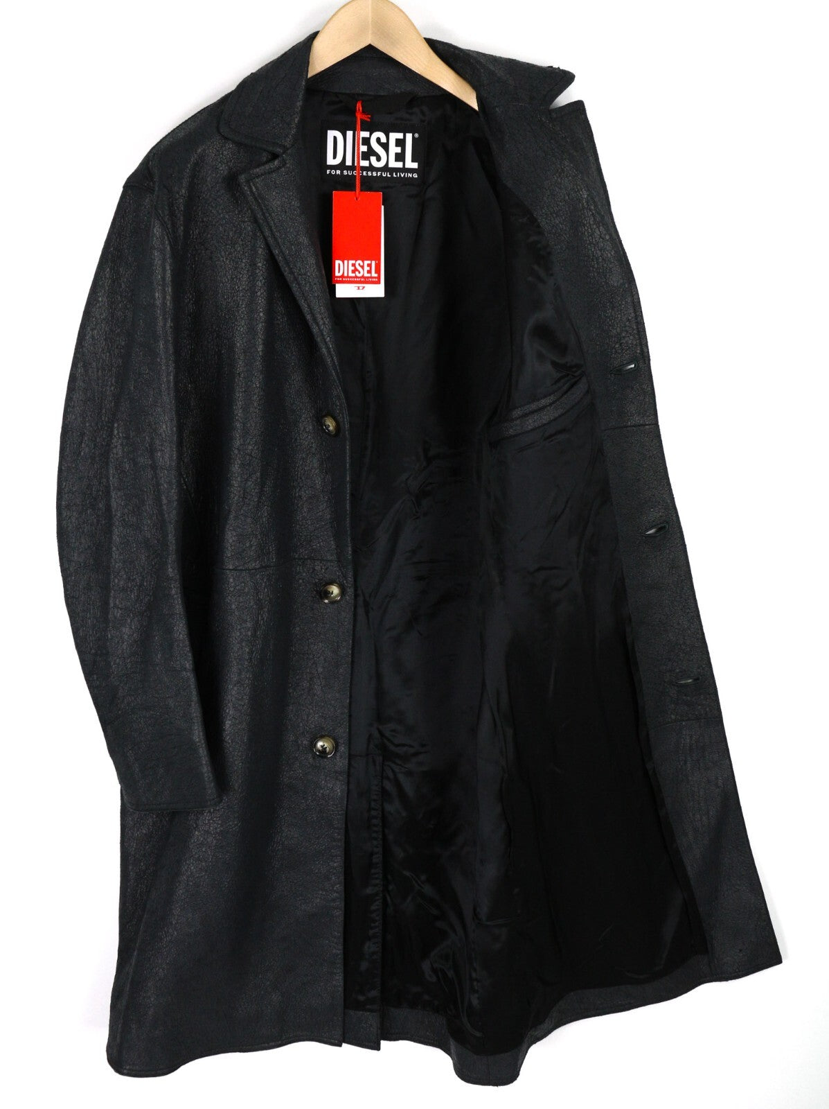 DIESEL L-Coat-CRK L dydžio ėriuko odos odinis švarkas su įpjova atvarte ir sagomis, rekomenduojama kaina – 1195 € 