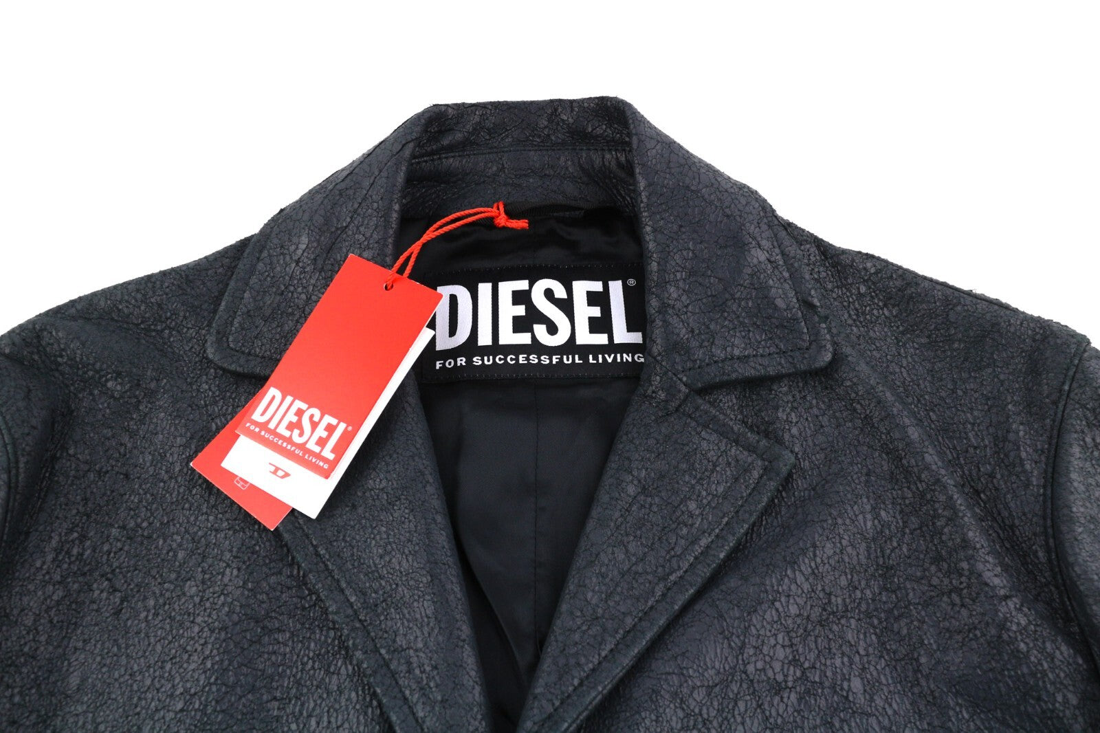 DIESEL L-Coat-CRK L dydžio ėriuko odos odinis švarkas su įpjova atvarte ir sagomis, rekomenduojama kaina – 1195 € 