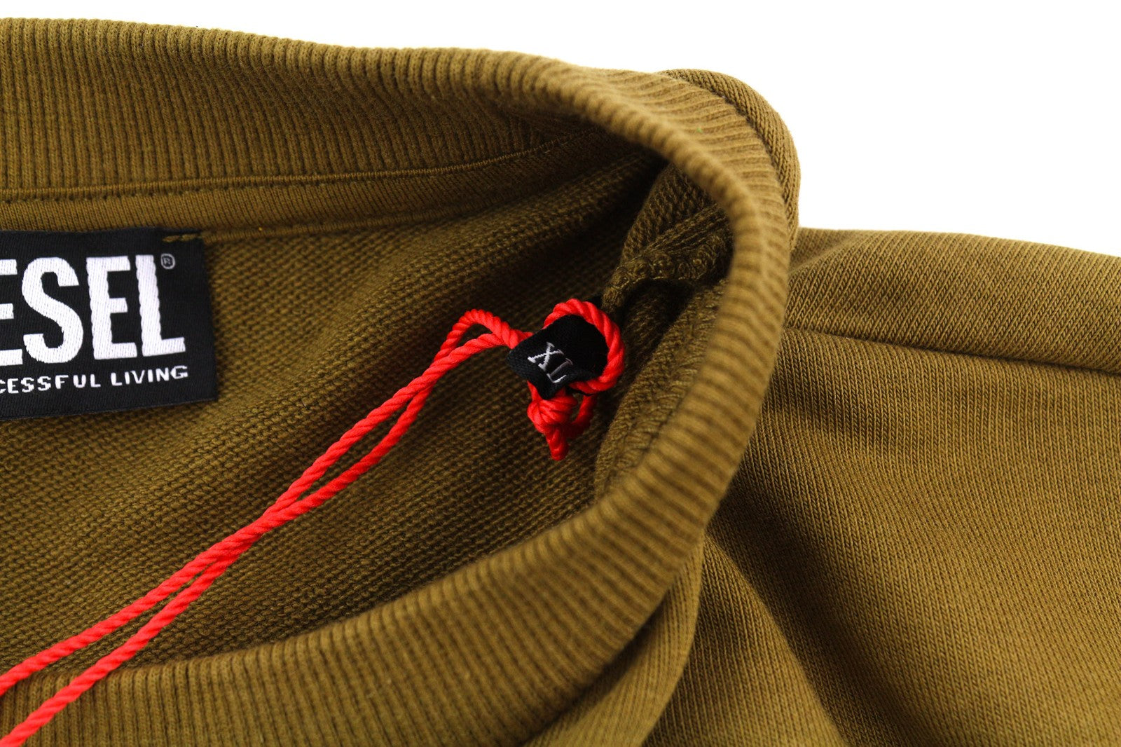 DIESEL S-Ginn-K27 vyriškas džemperis, rudas, XL dydžio, apvalia kaklo iškirpte, rekomenduojama kaina – 125 € 