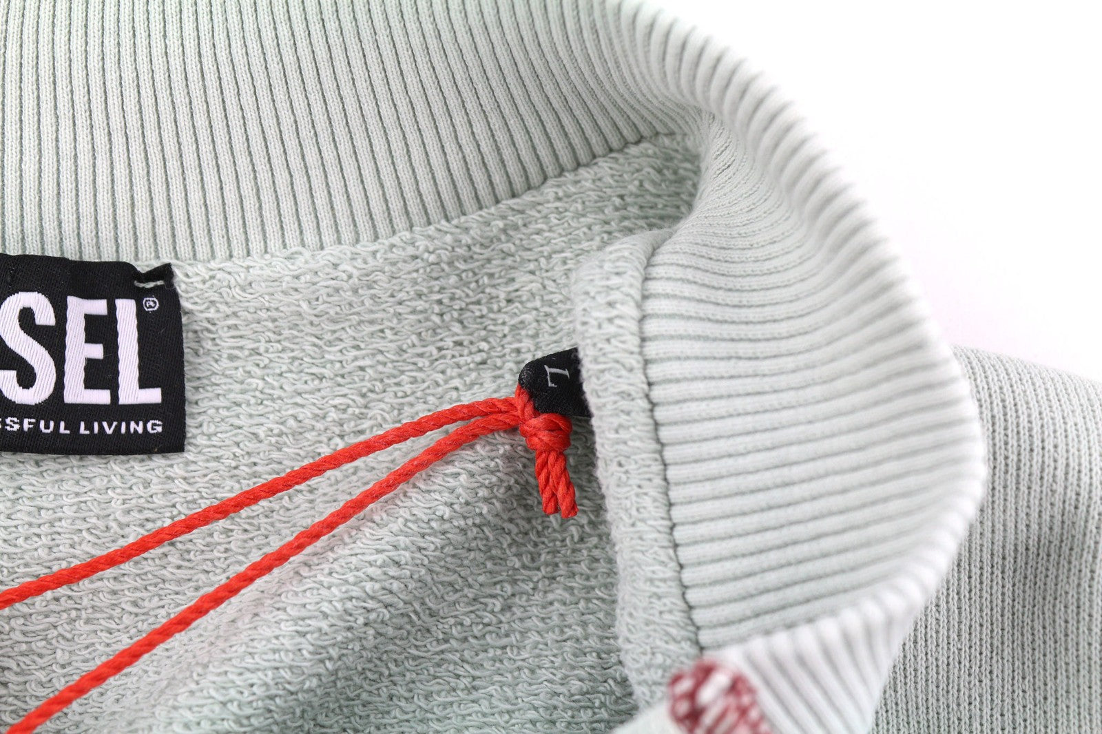 DIESEL S-Molock vyriškas džemperis L dydžio, šviesiai pilkas, megztinis su dideliu dydžiais, rekomenduojama kaina – 195 € 