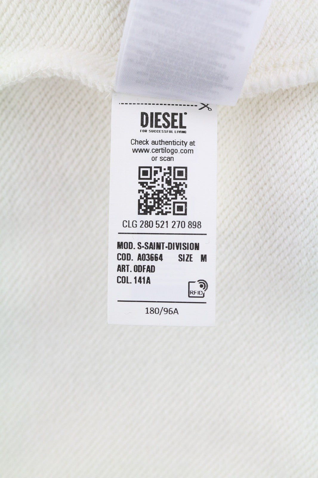 DIESEL S-Saint-Division vyriškas džemperis M su puse užtrauktuko apykakle, rekomenduojama kaina – 225 € 