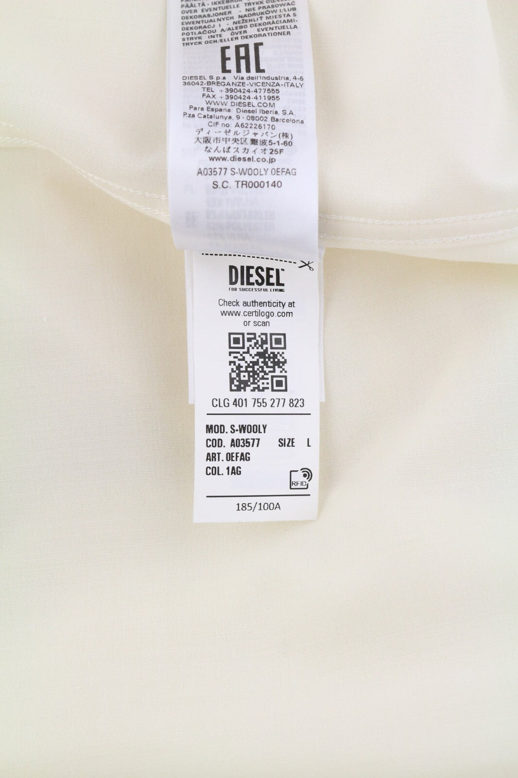 DIESEL S-Wooly vyriški marškinėliai L dydžio, rekomenduojama kaina 195 €, vilnoniai marškinėliai su sagomis užsegamomis kišenėmis, šviesiai rudi. 