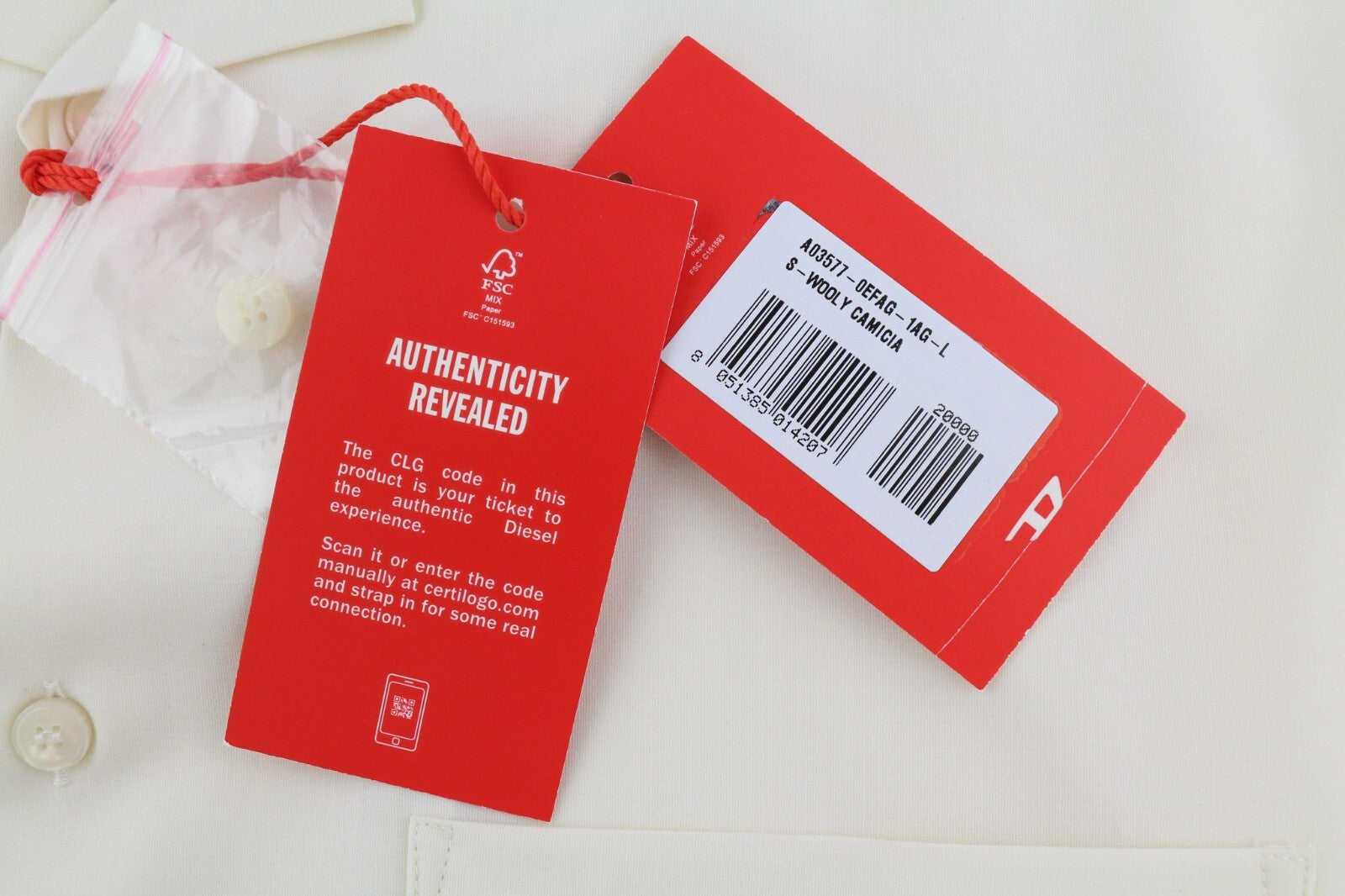 DIESEL S-Wooly vyriški marškinėliai L dydžio, rekomenduojama kaina 195 €, vilnoniai marškinėliai su sagomis užsegamomis kišenėmis, šviesiai rudi. 